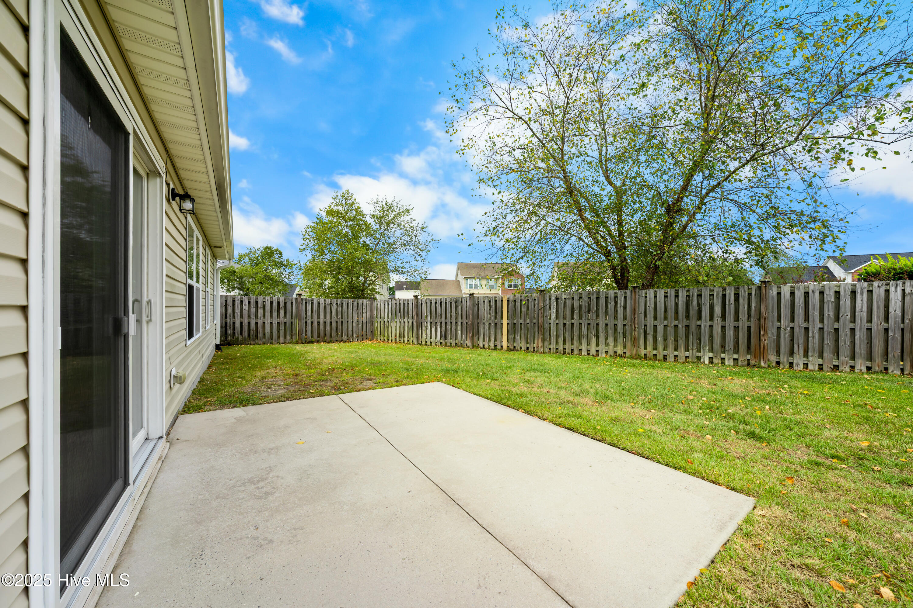 5015 Trumpet Vine Way