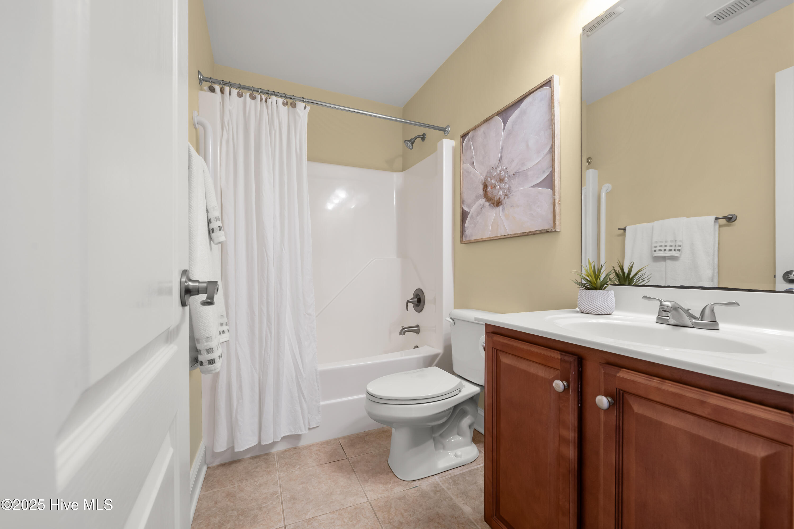 5015 Trumpet Vine Way