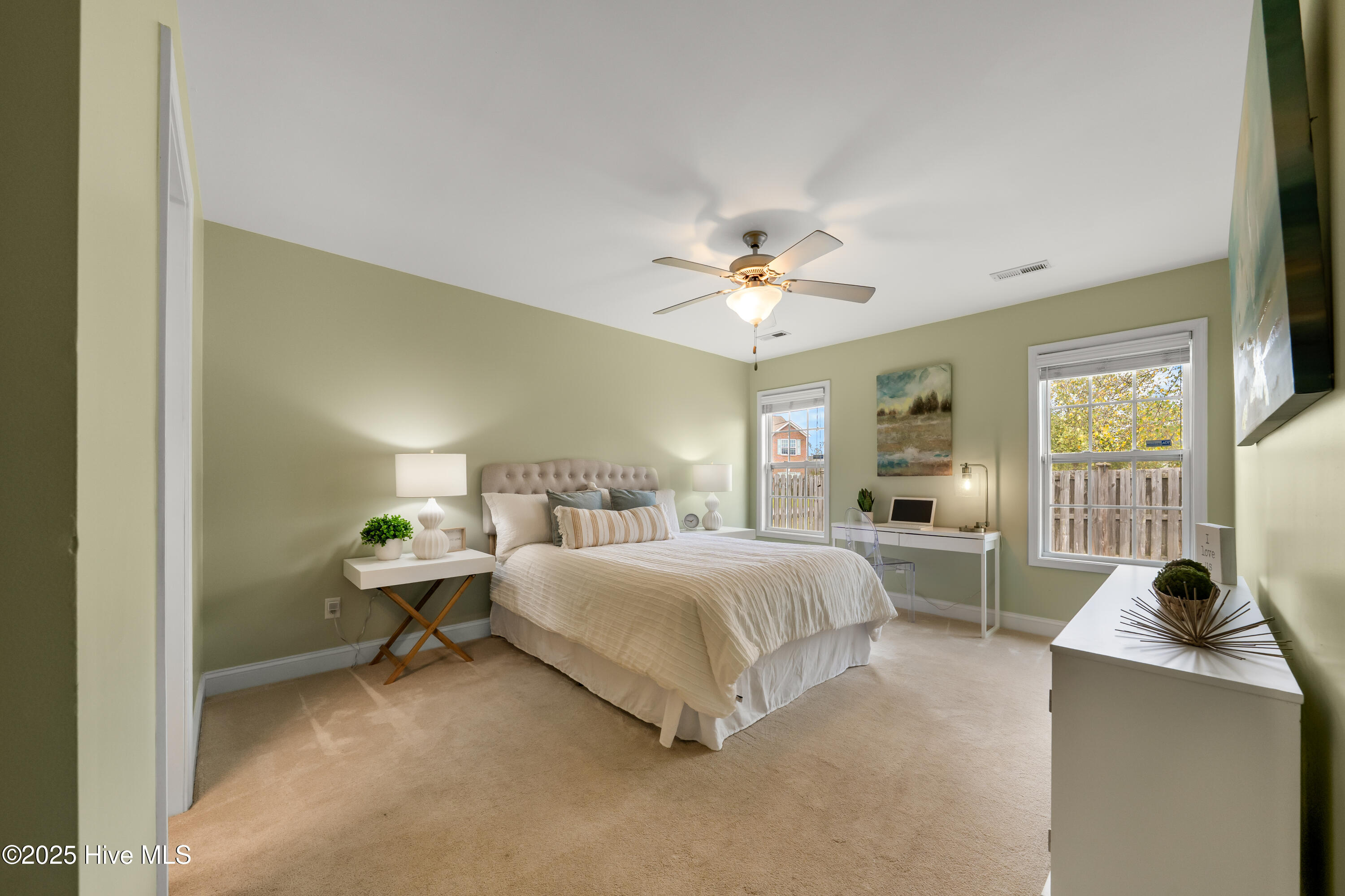 5015 Trumpet Vine Way