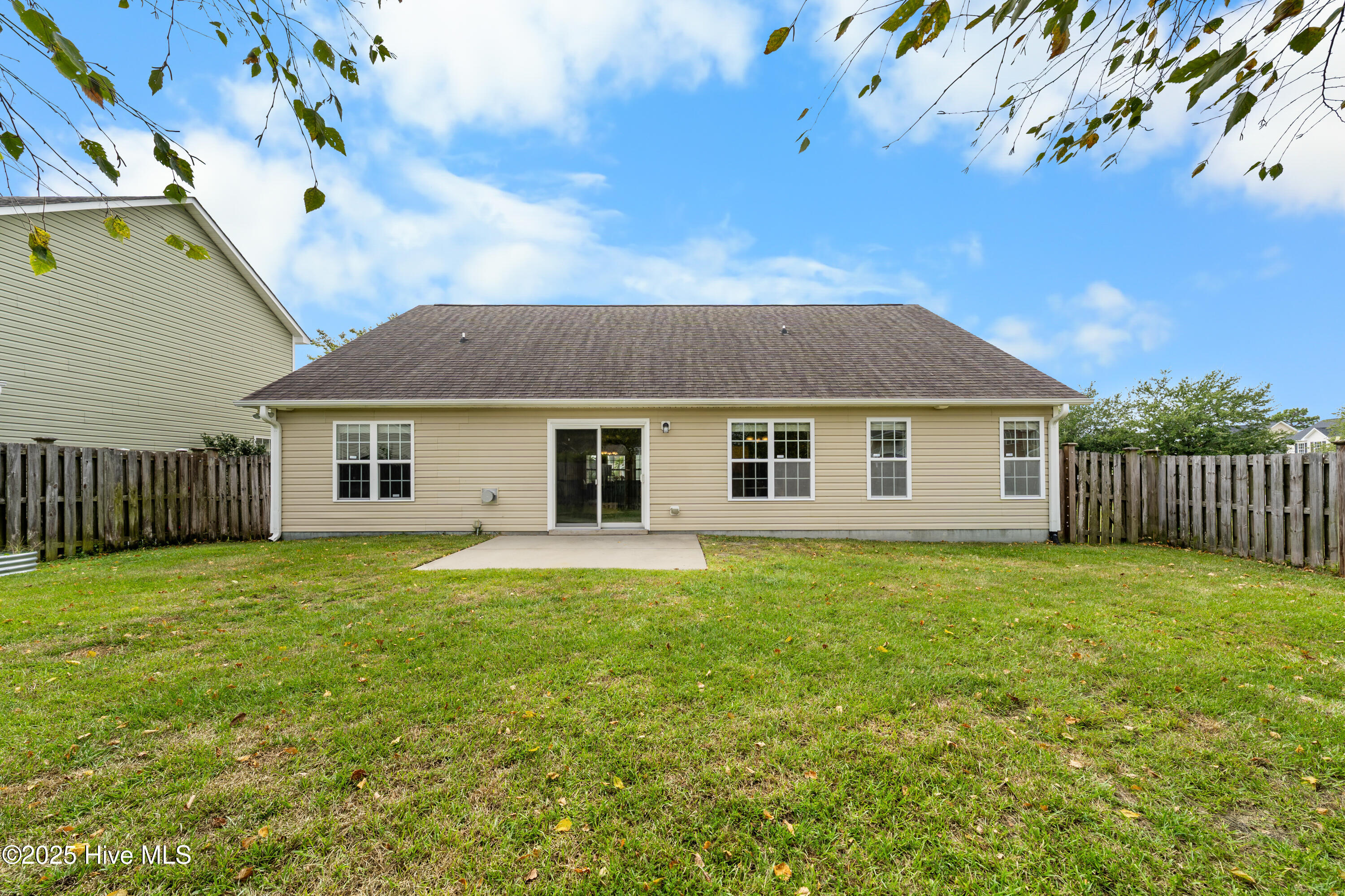 5015 Trumpet Vine Way