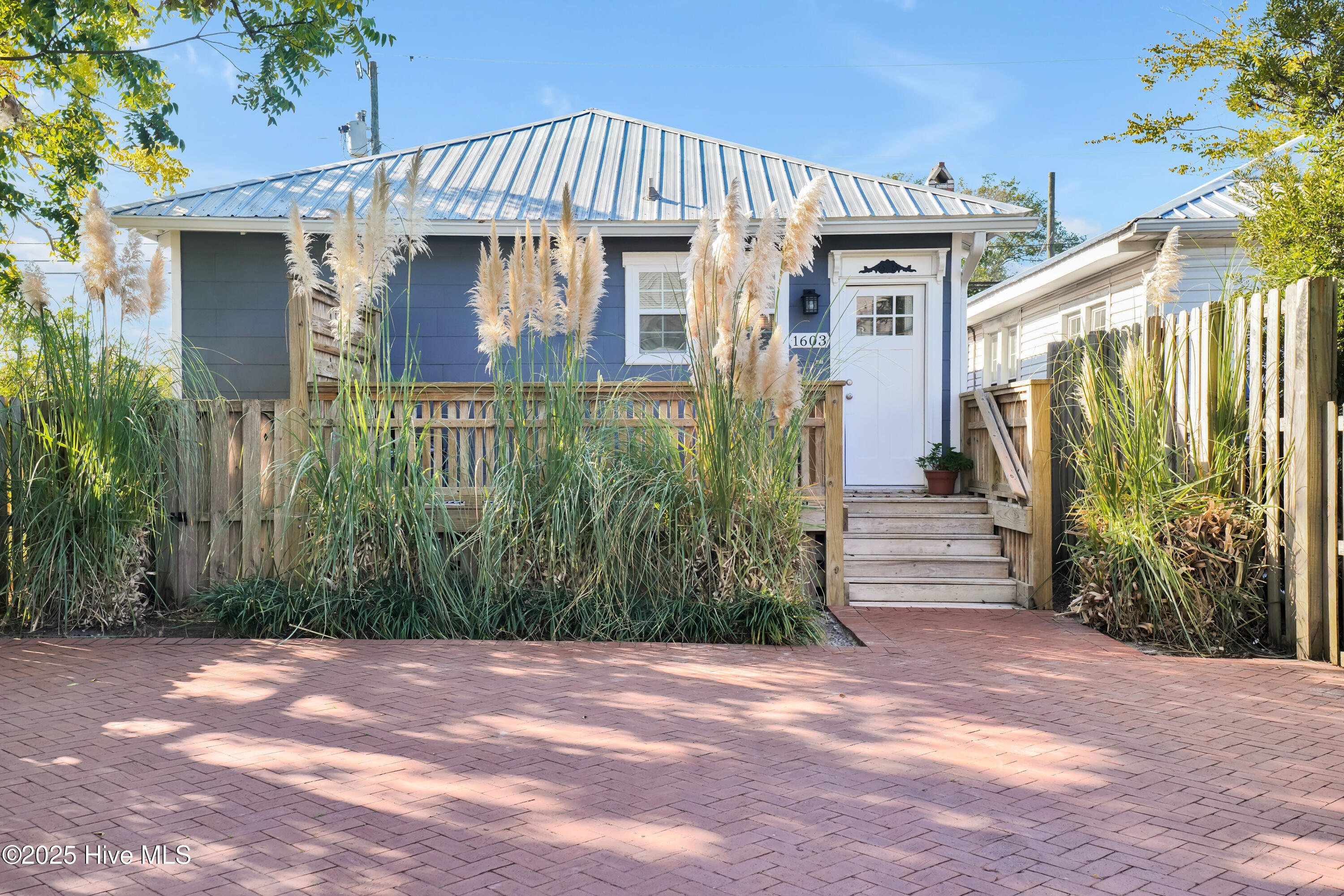 1603 Castle Street