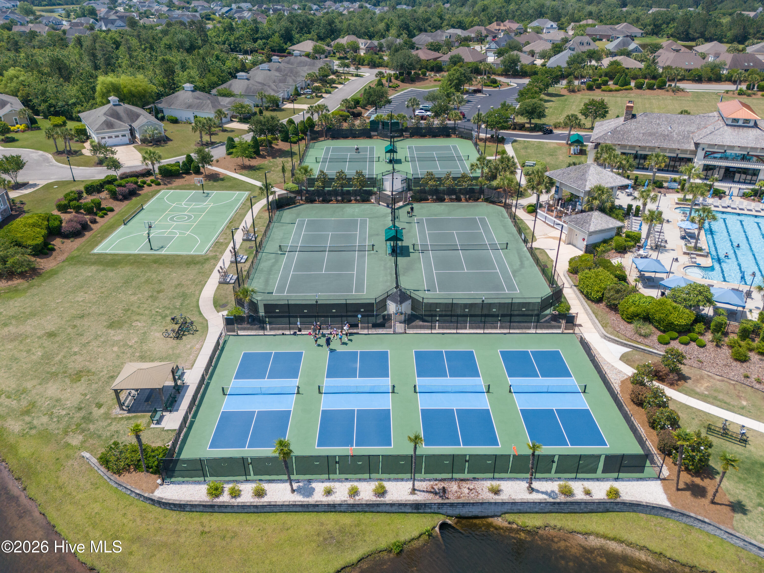 8241 Egret Pointe NE