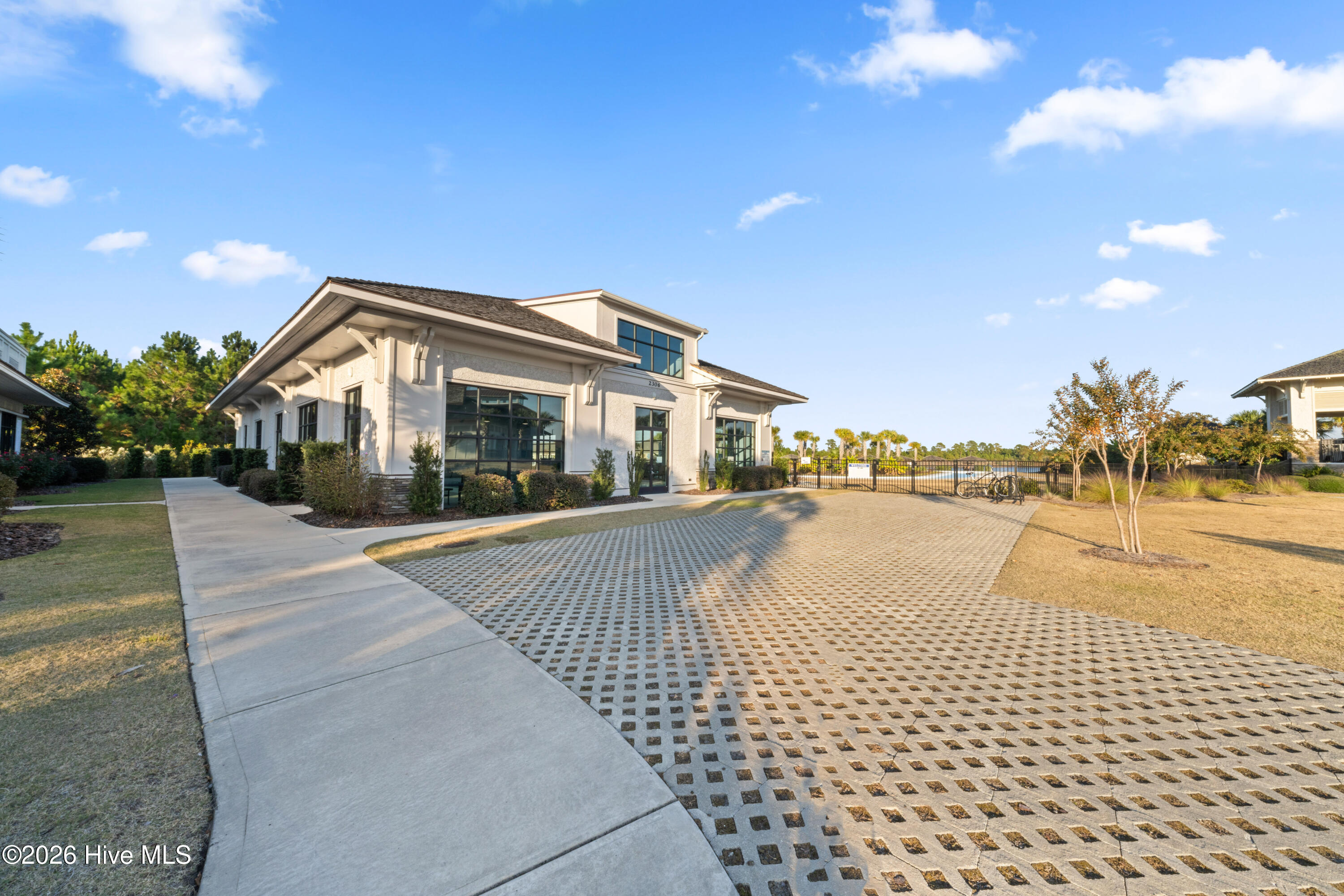8241 Egret Pointe NE