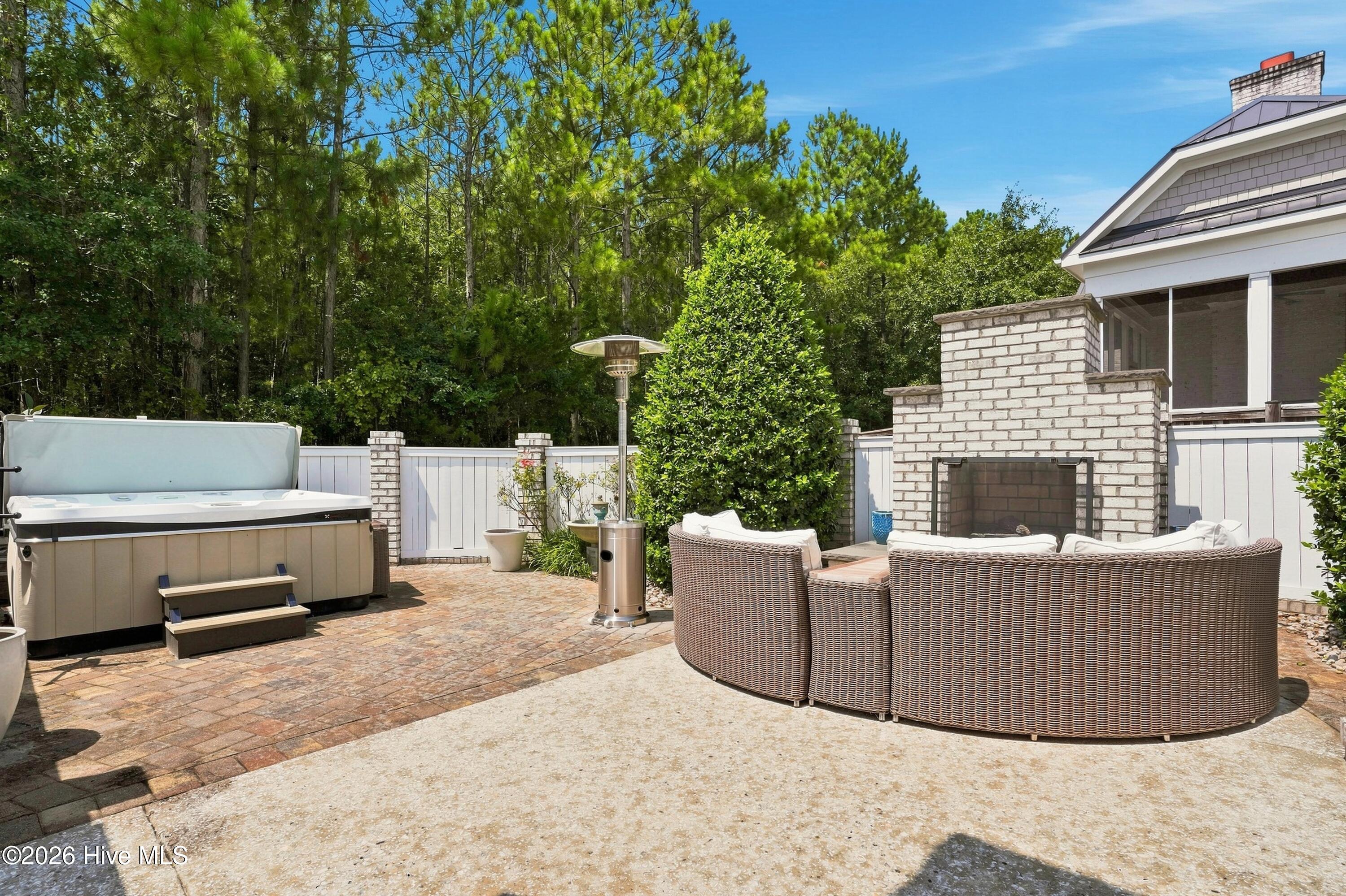 6517 Chalfont Circle
