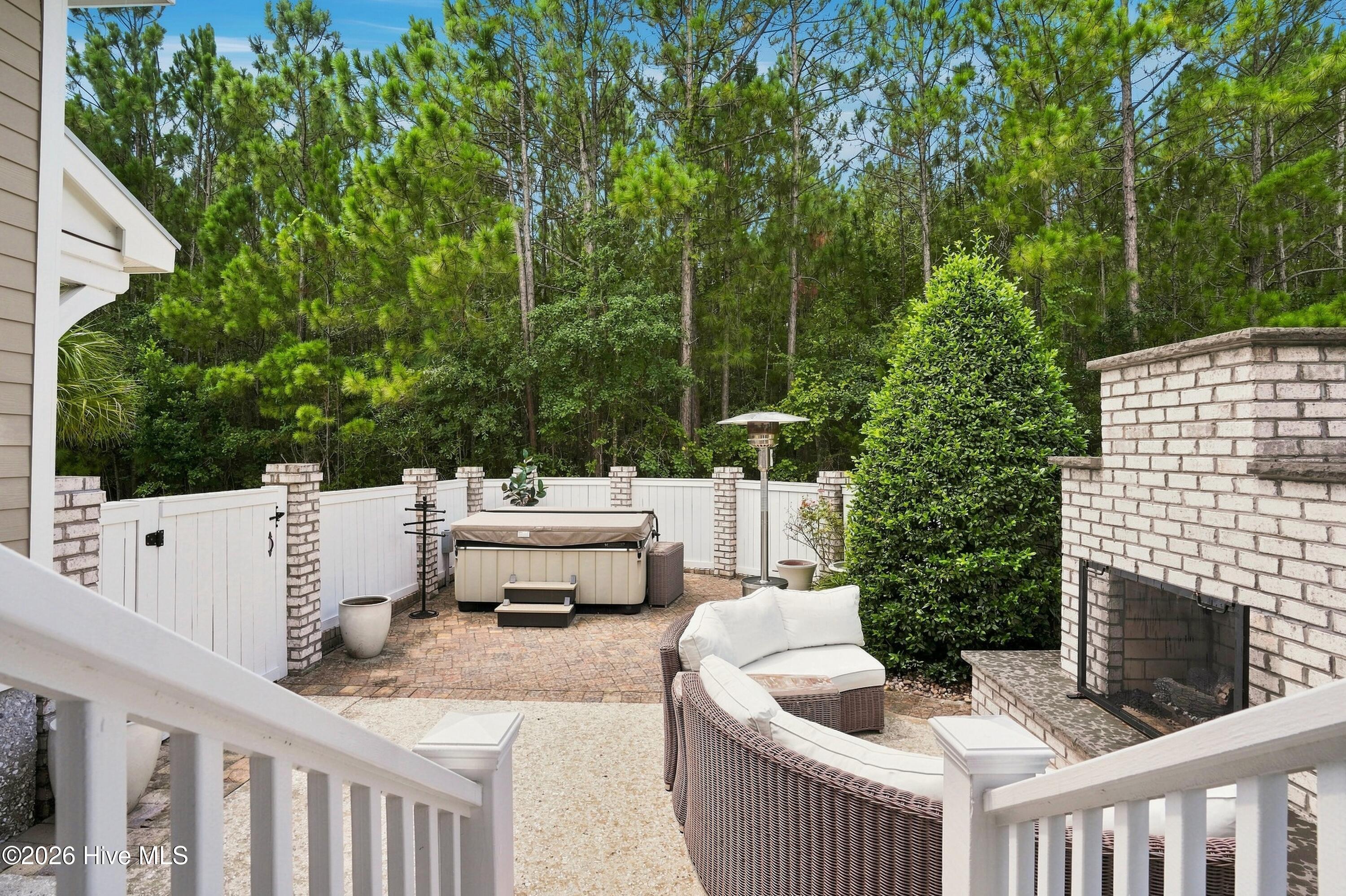 6517 Chalfont Circle