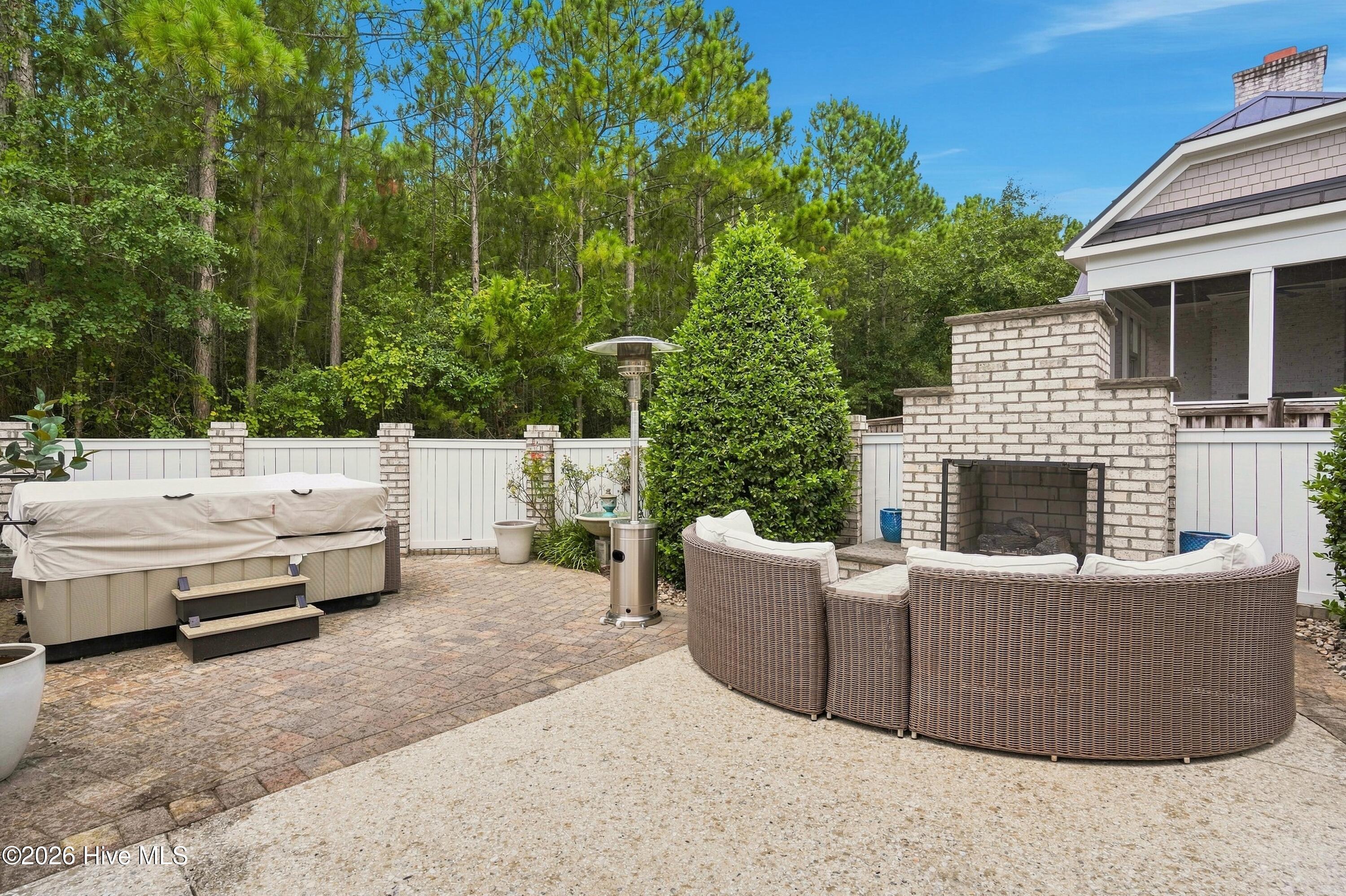 6517 Chalfont Circle
