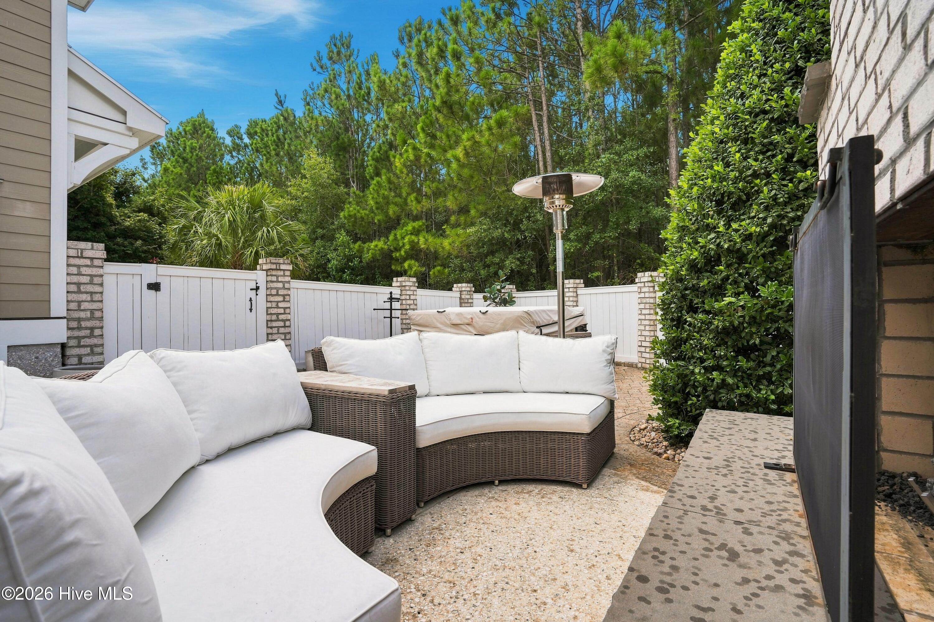 6517 Chalfont Circle