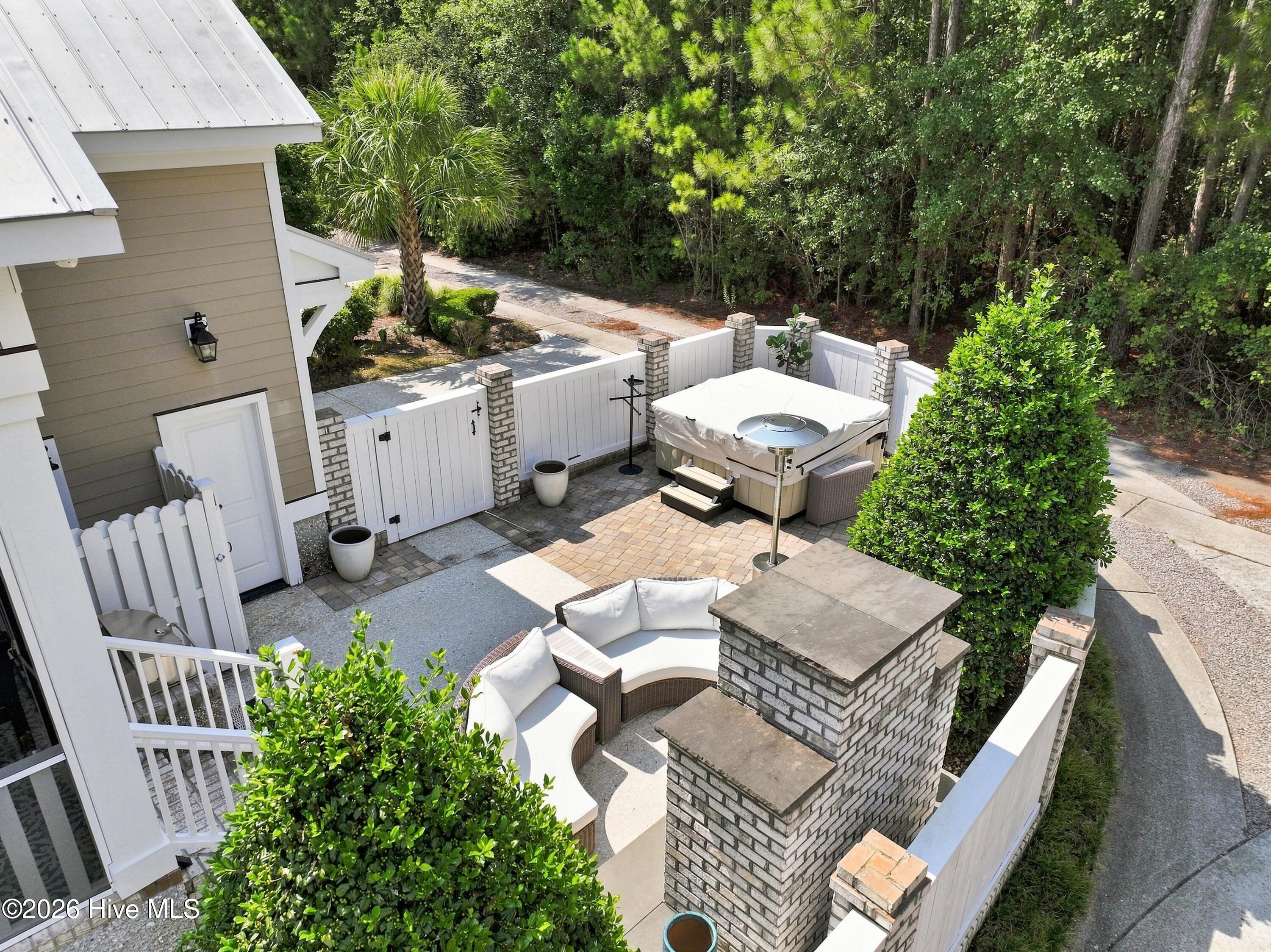 6517 Chalfont Circle