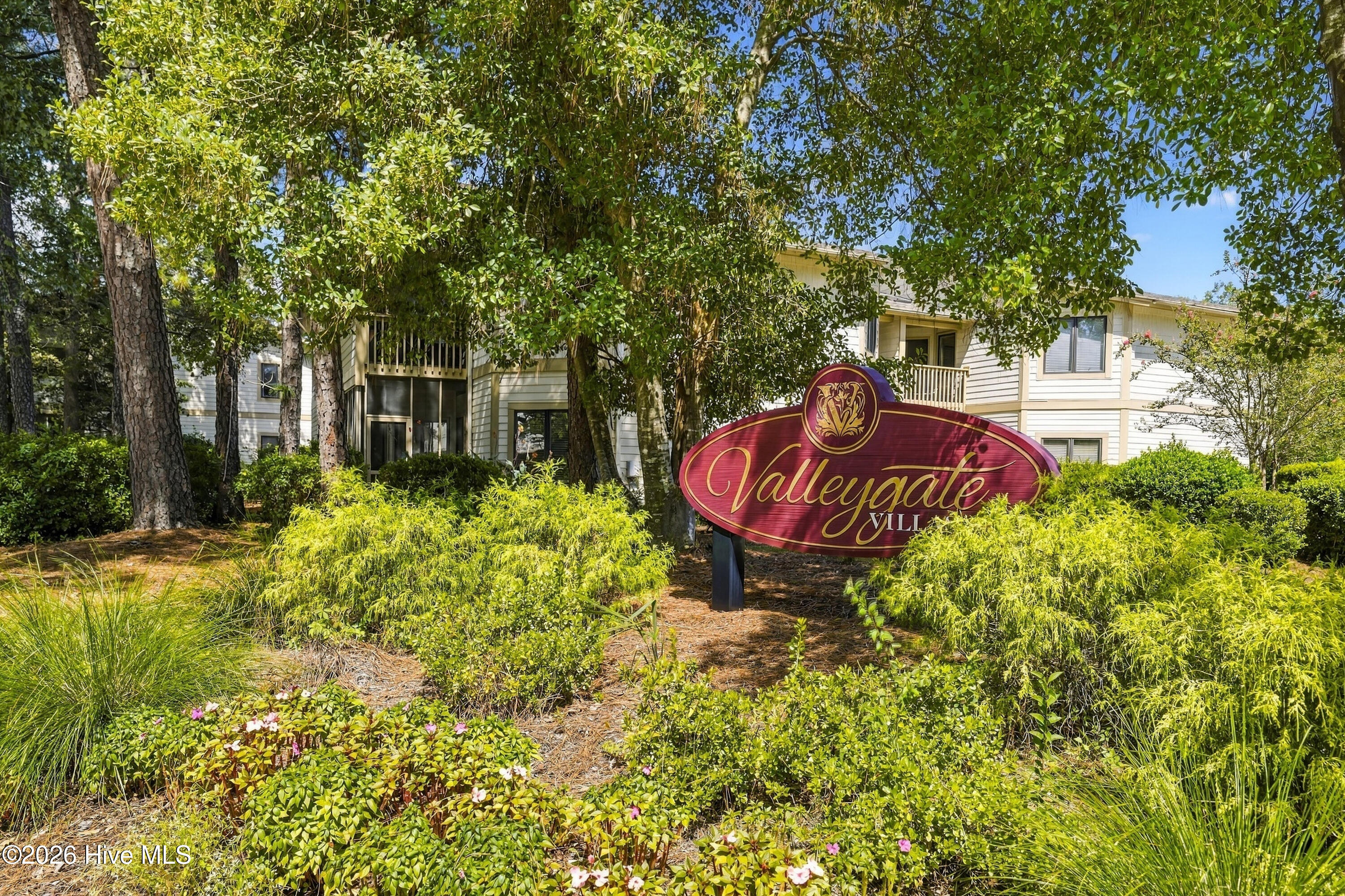 115 Longstreet Drive Apt 208
