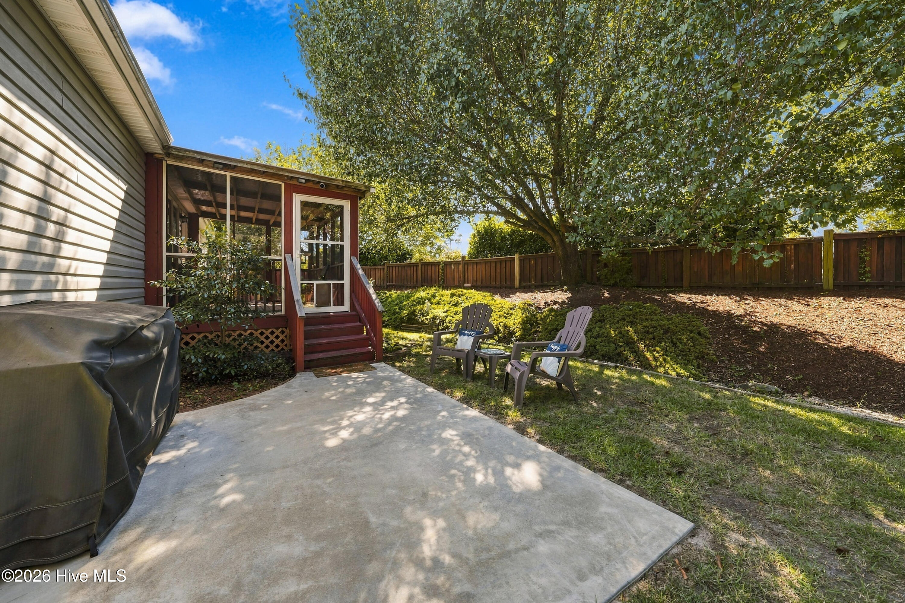 5002 Blue Grass Court