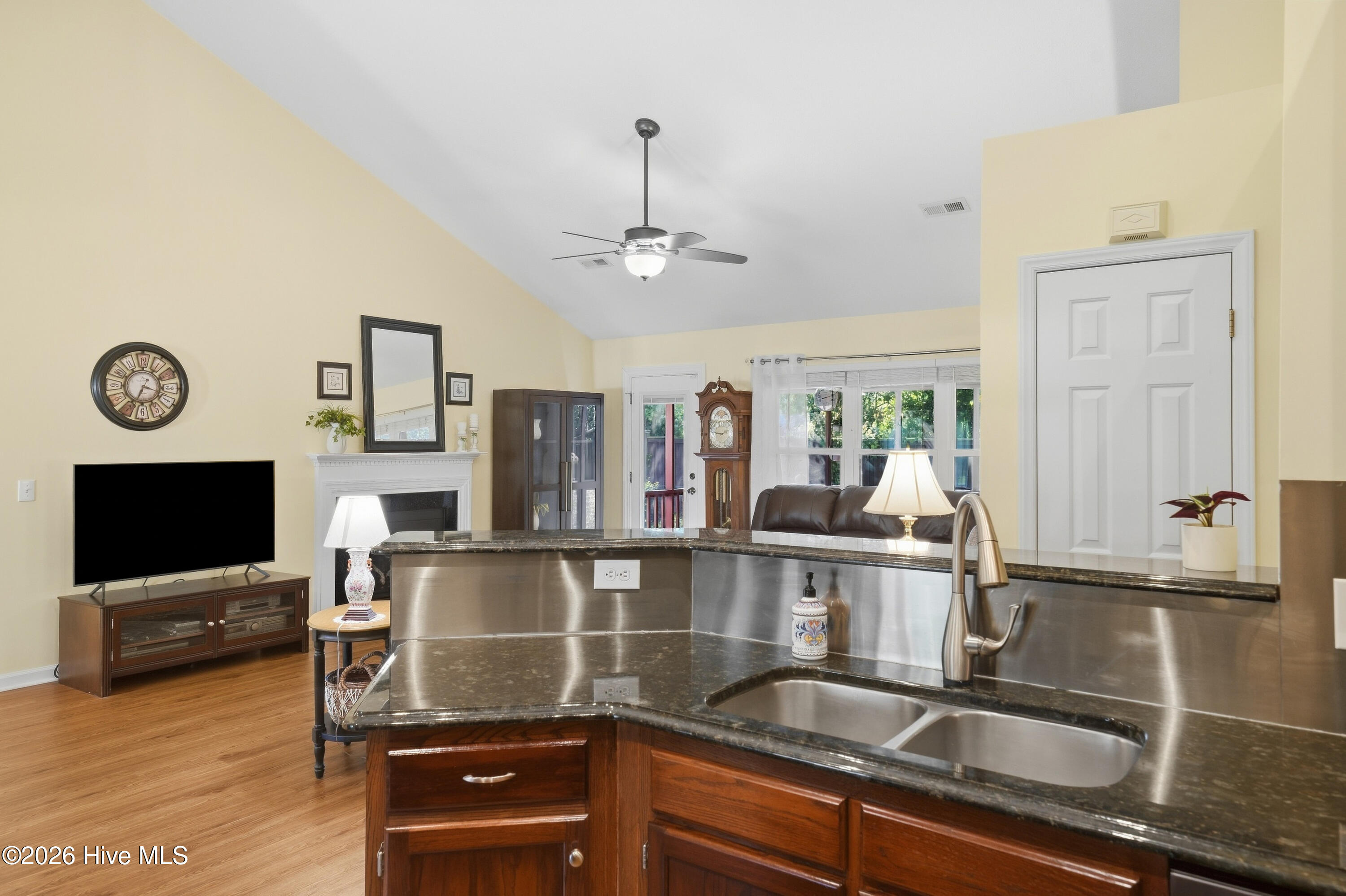 5002 Blue Grass Court