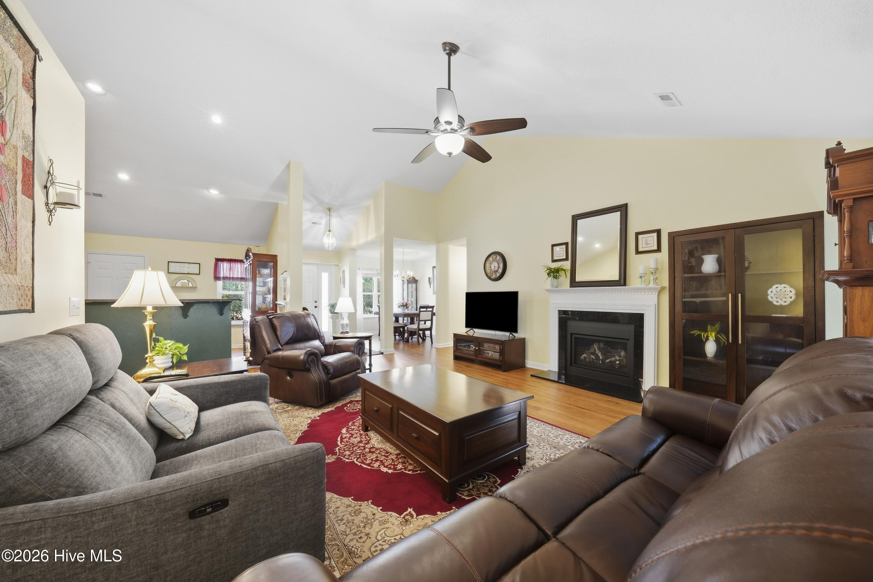 5002 Blue Grass Court