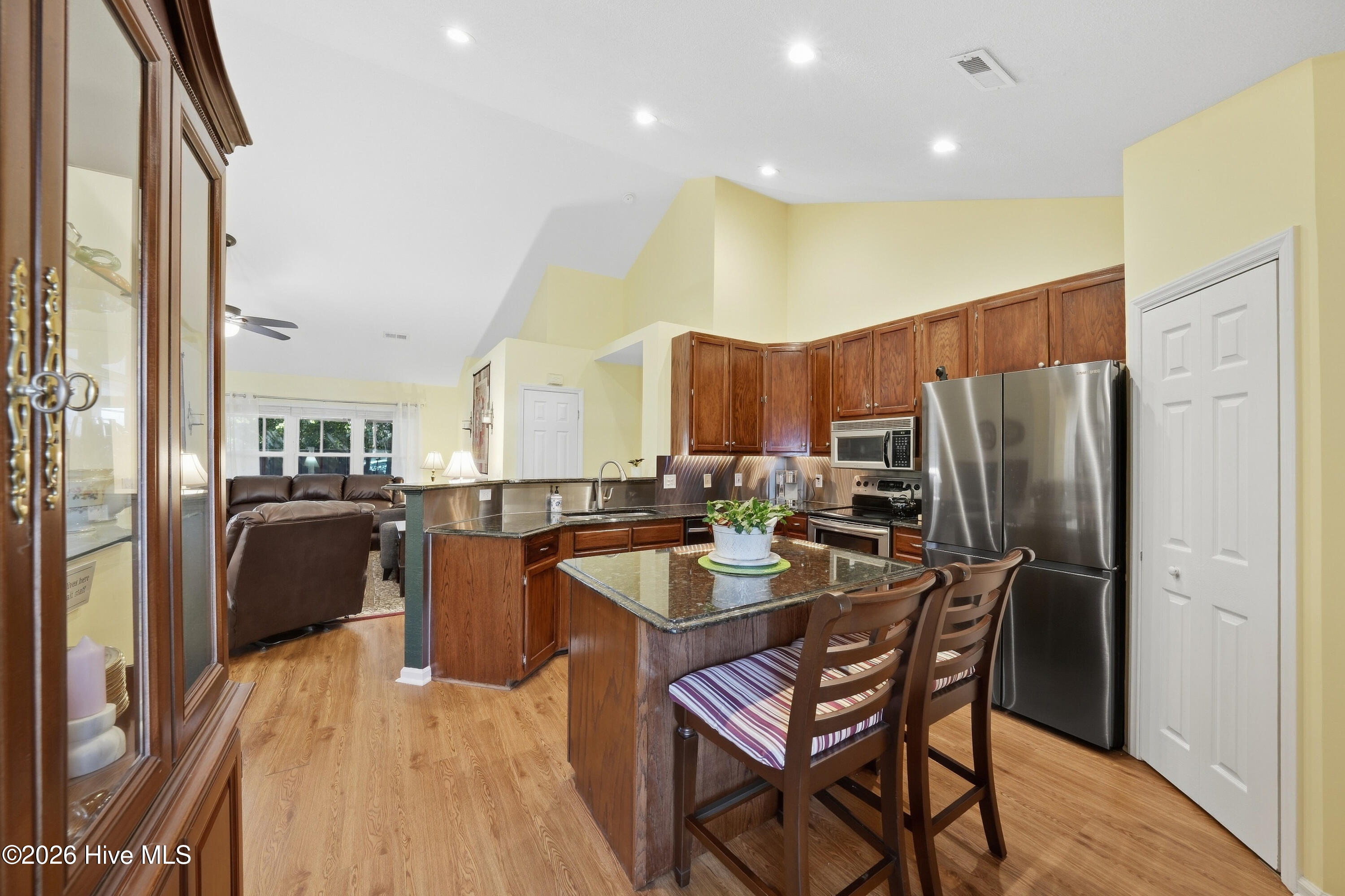 5002 Blue Grass Court