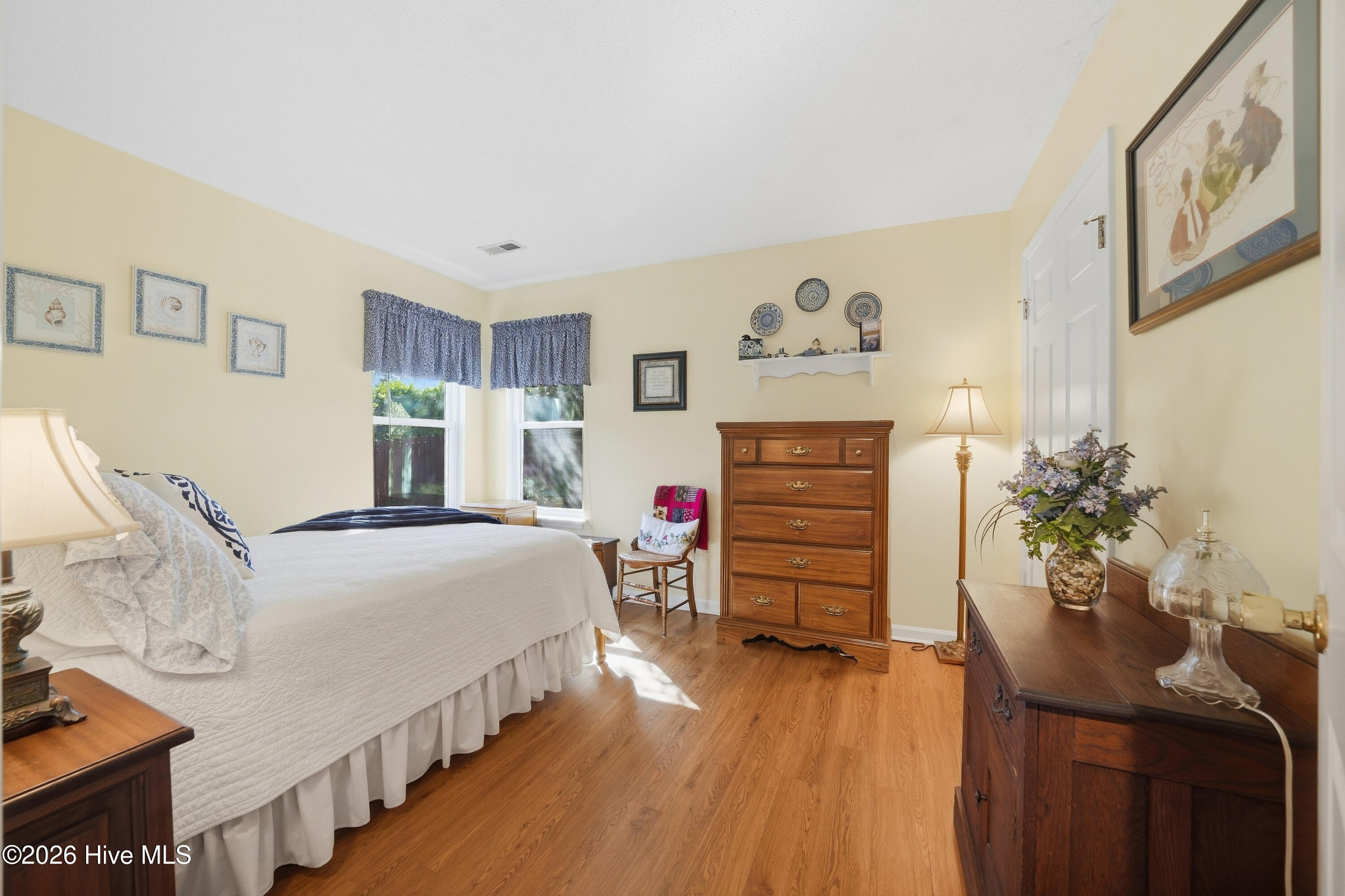 5002 Blue Grass Court