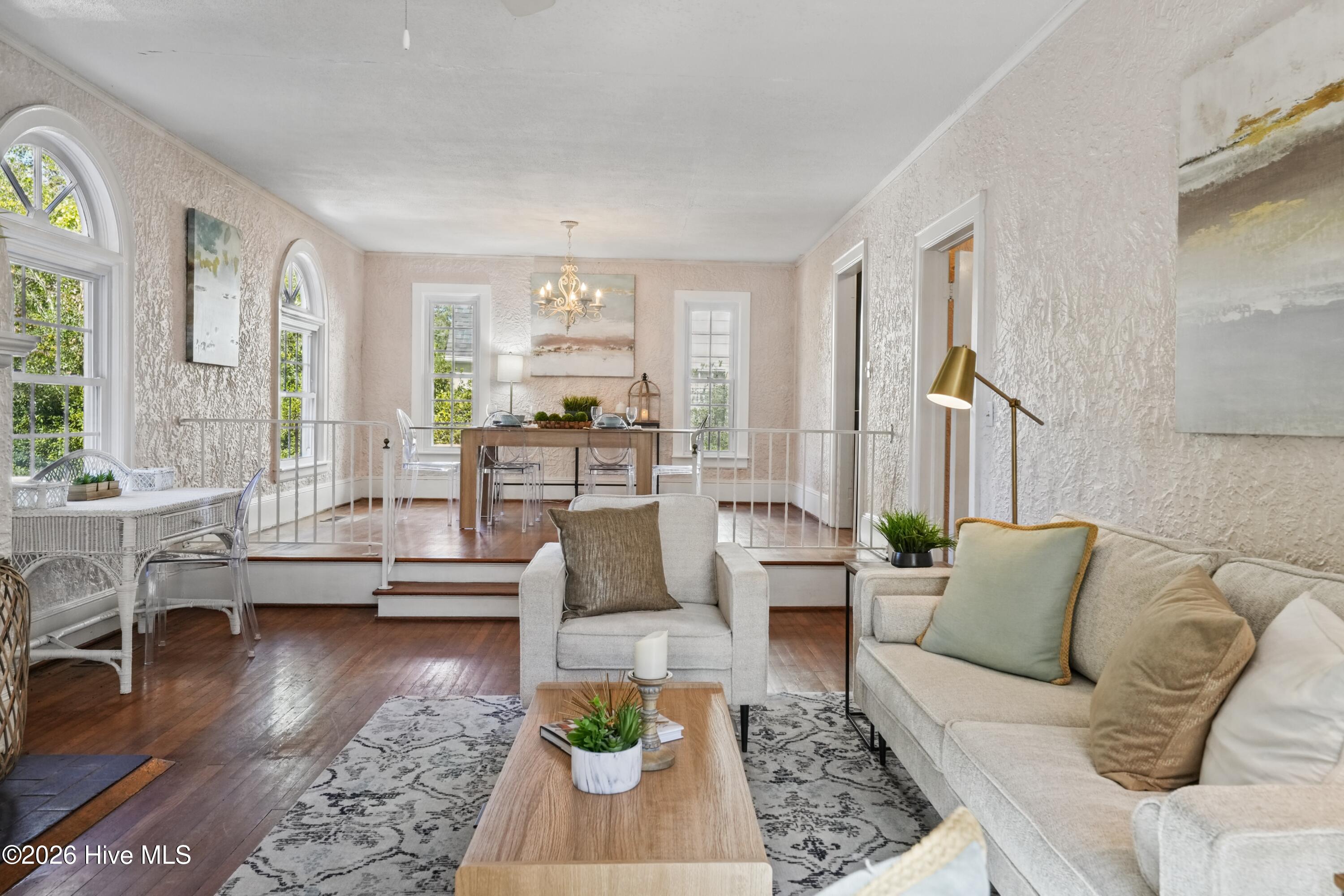 1411 Hawthorne Road