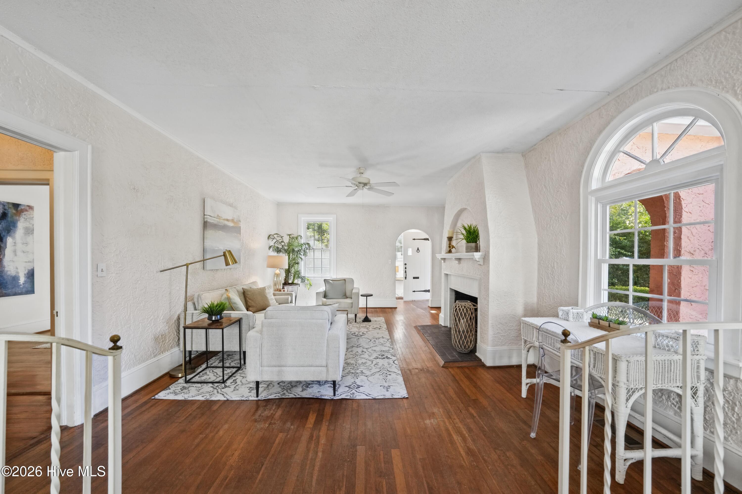 1411 Hawthorne Road