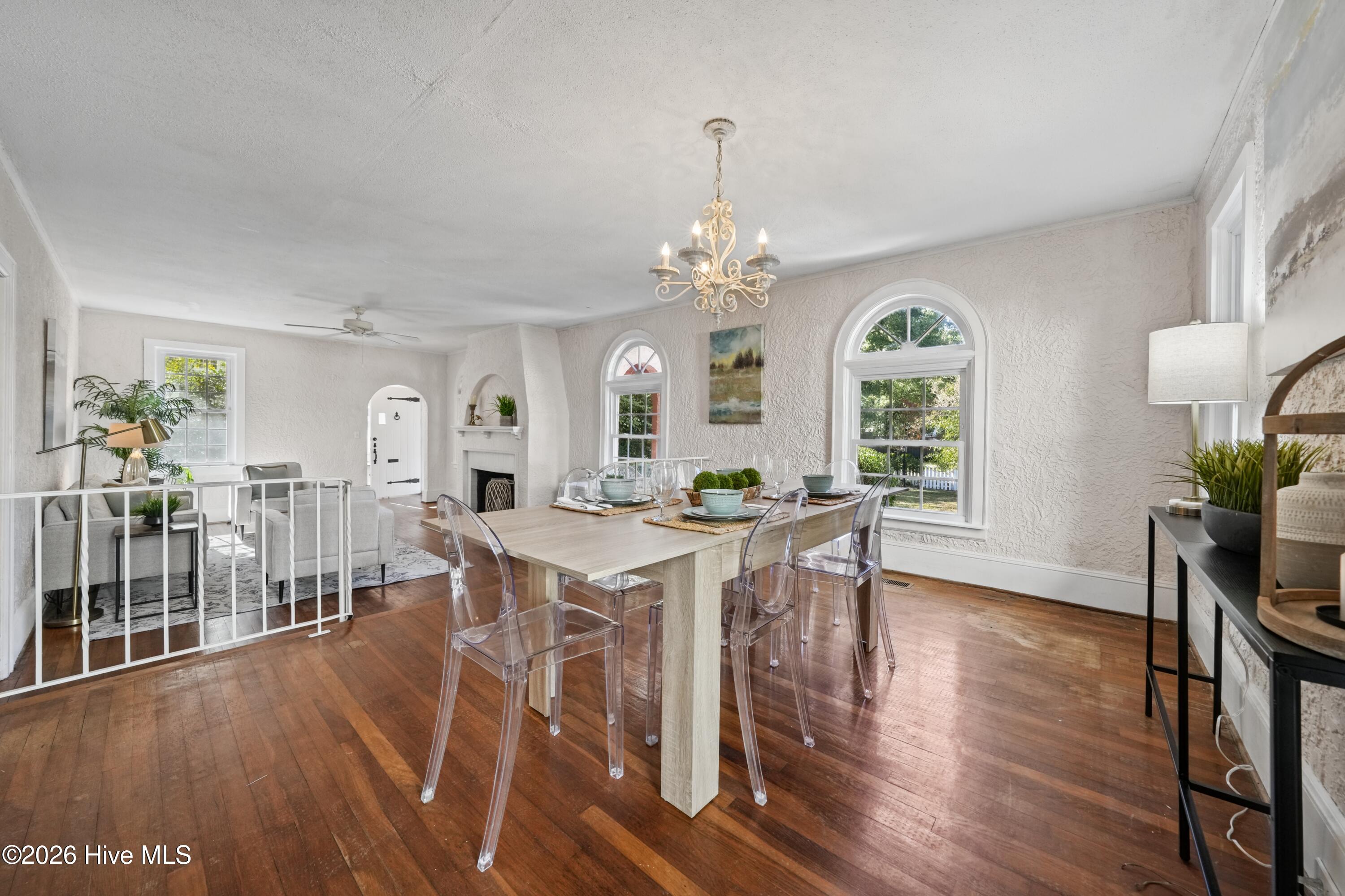1411 Hawthorne Road