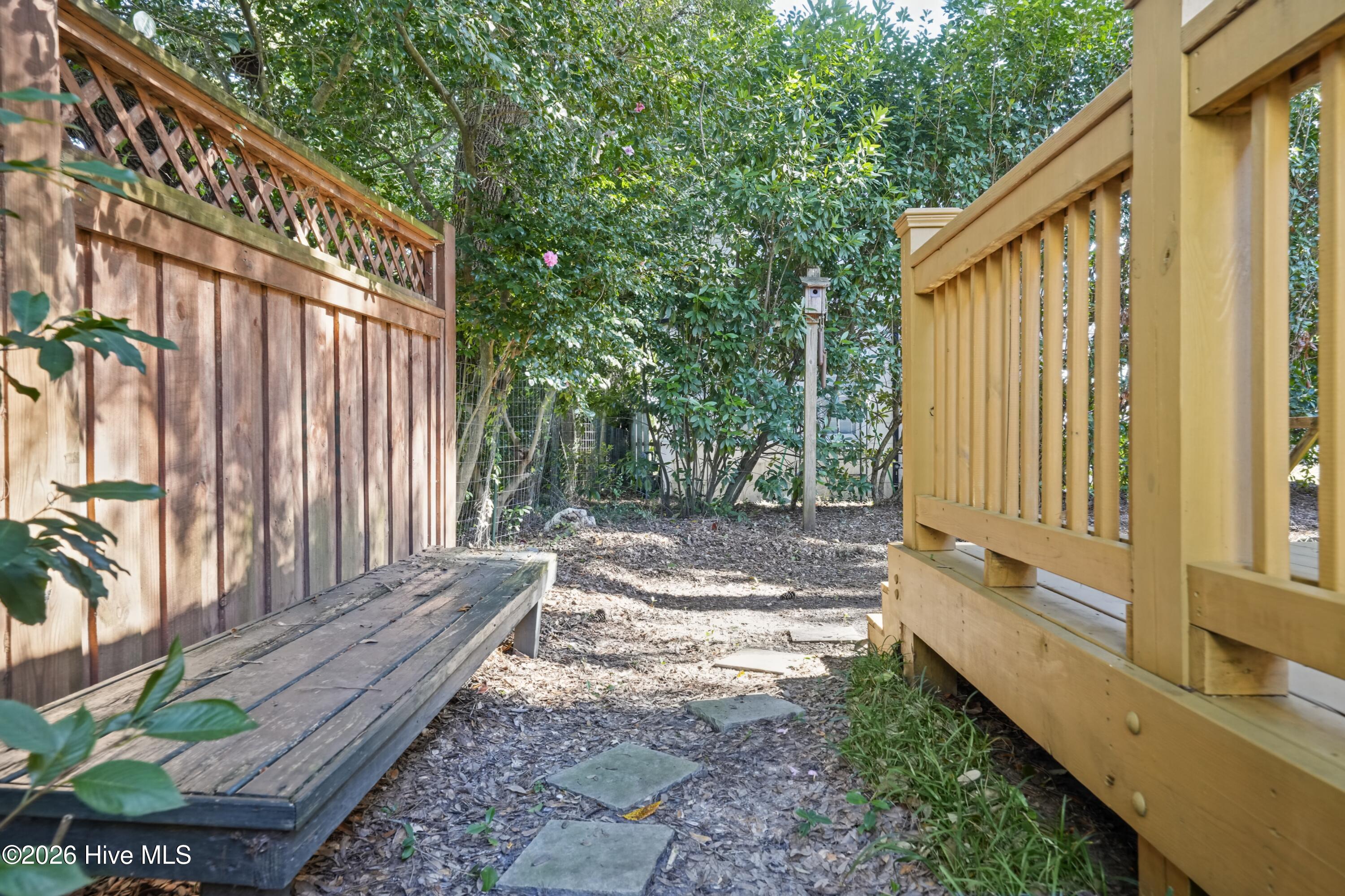 1411 Hawthorne Road