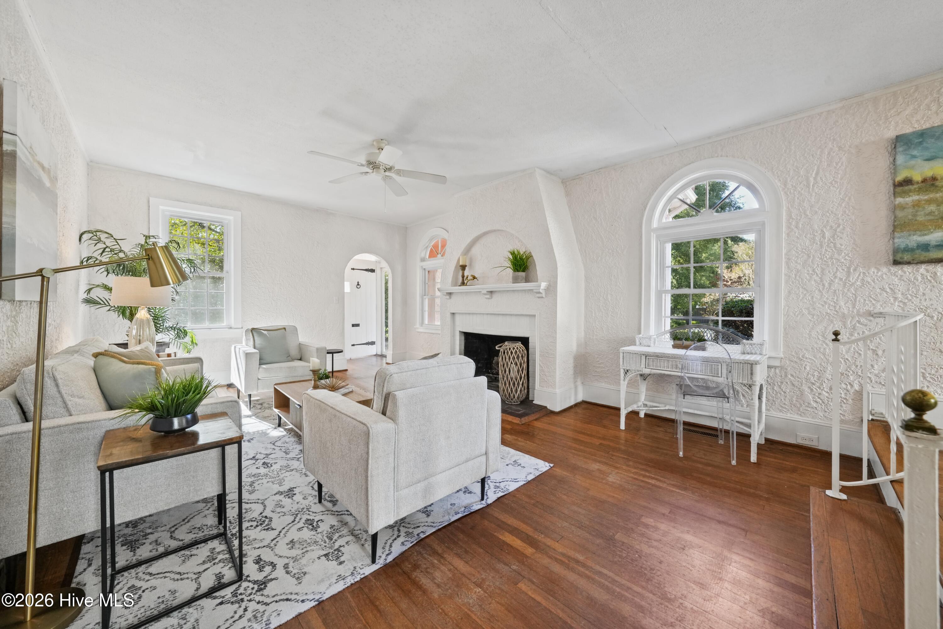 1411 Hawthorne Road