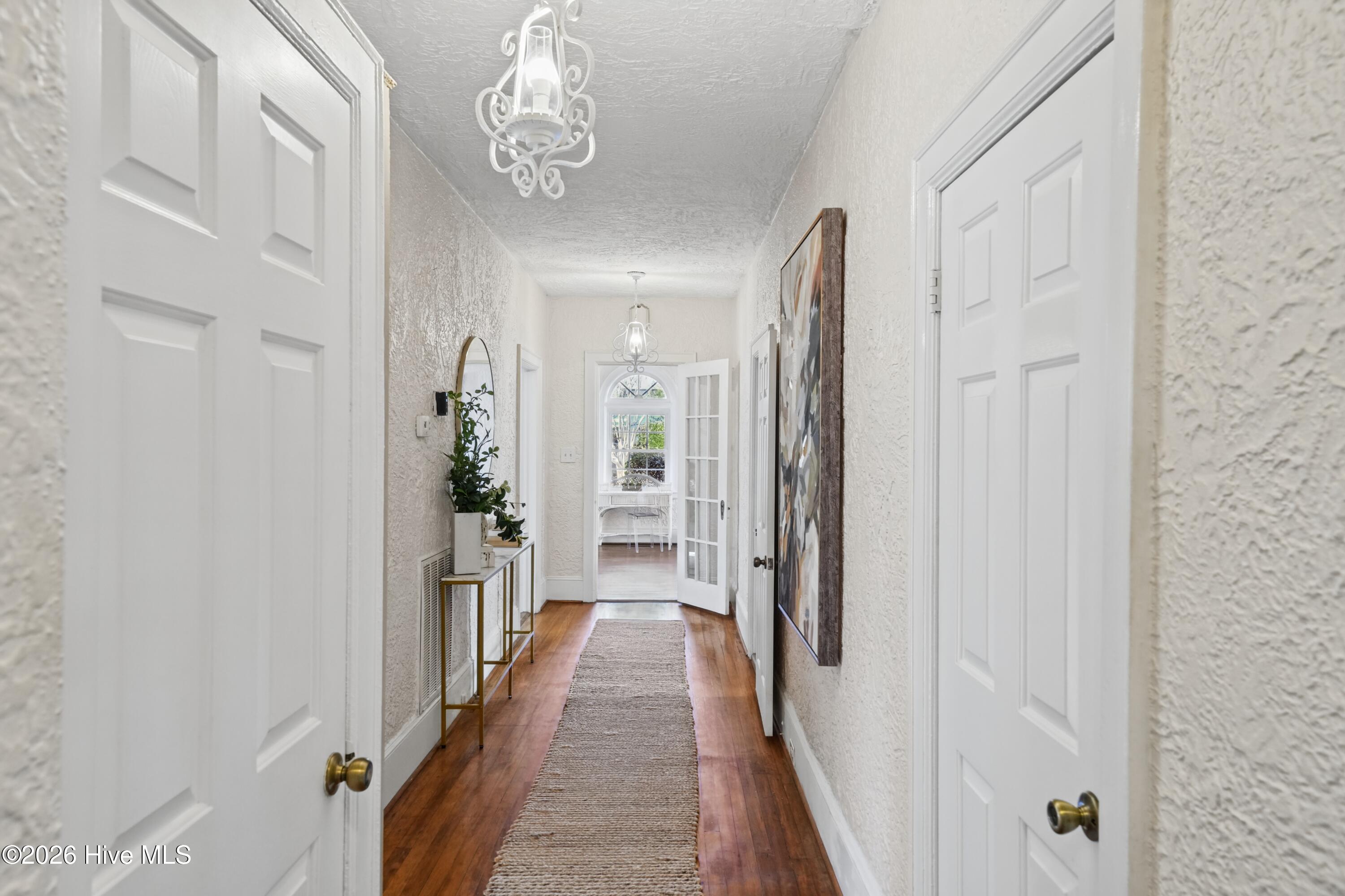 1411 Hawthorne Road