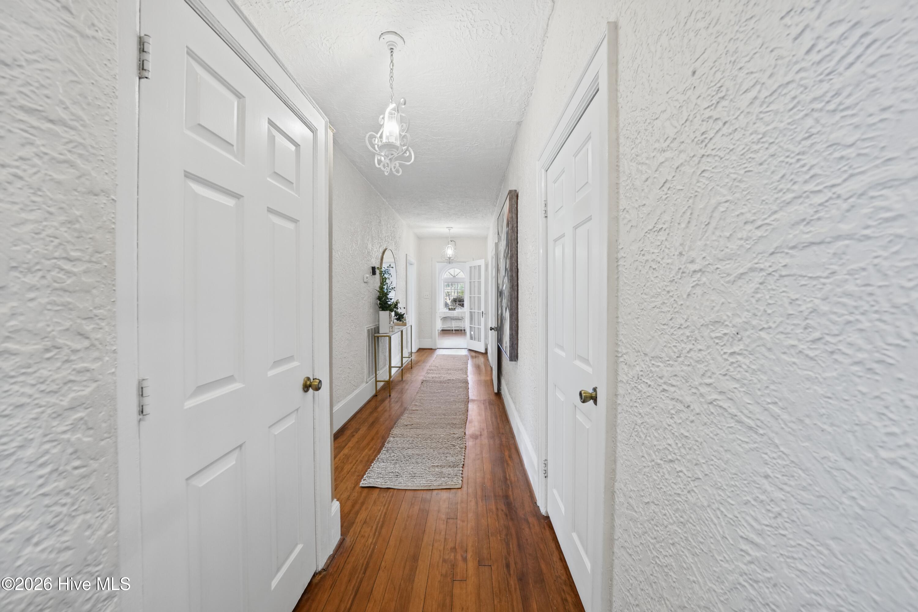 1411 Hawthorne Road