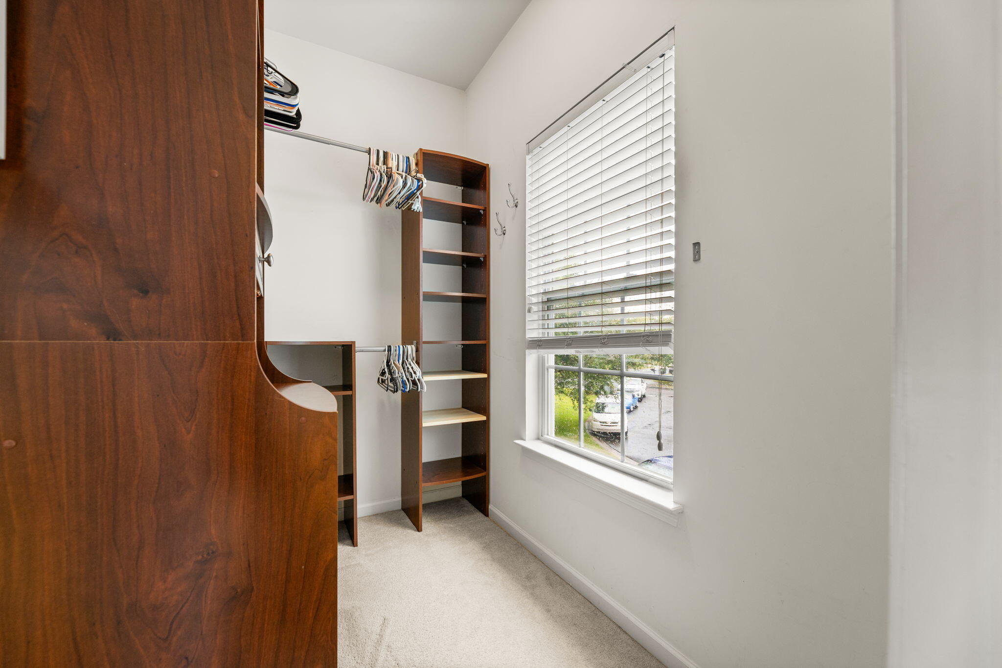 5253 Lenora Drive