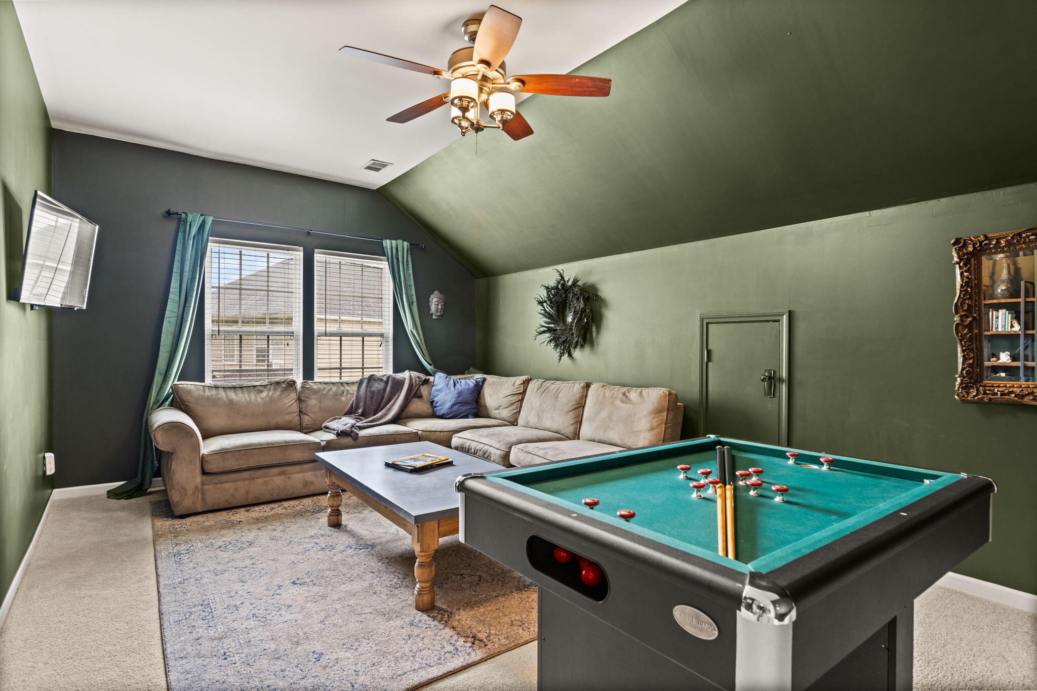 5253 Lenora Drive