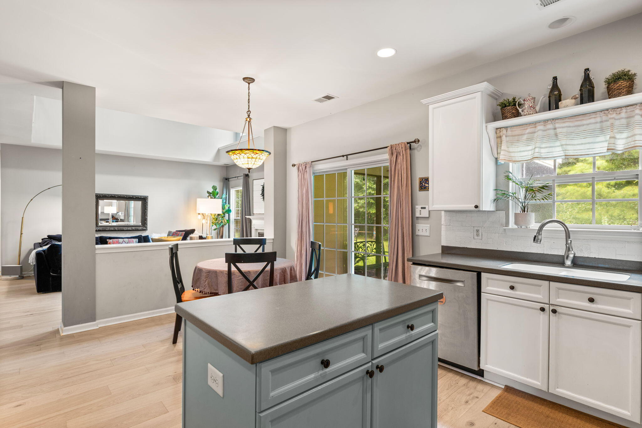 5253 Lenora Drive
