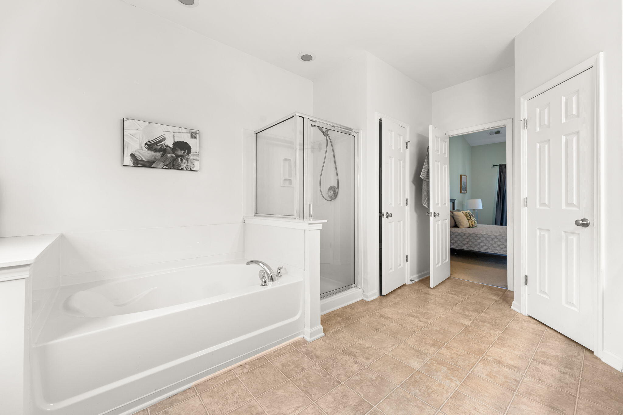 5253 Lenora Drive