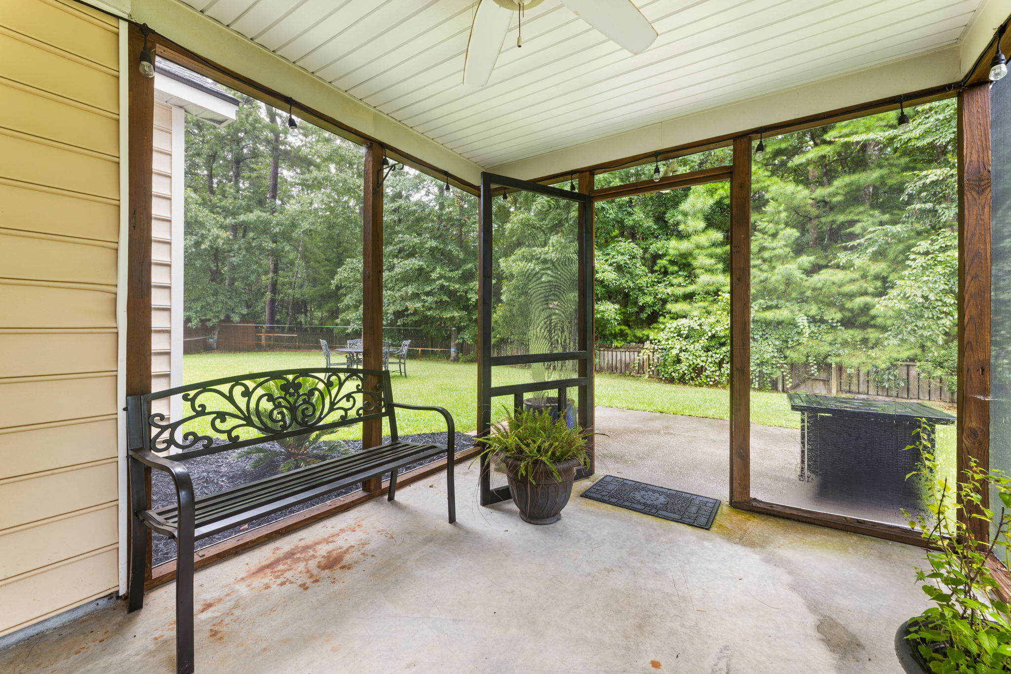 5253 Lenora Drive