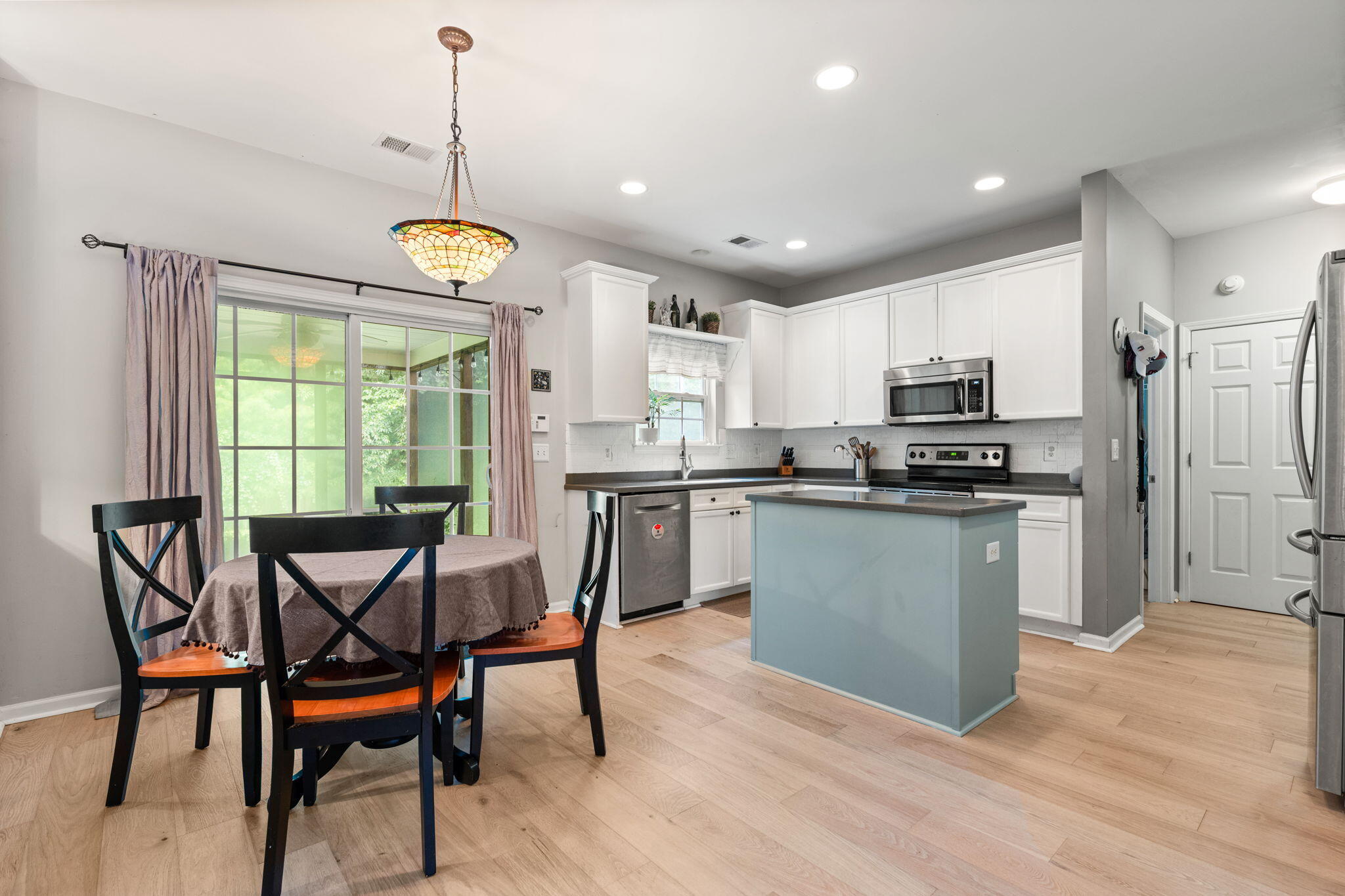 5253 Lenora Drive