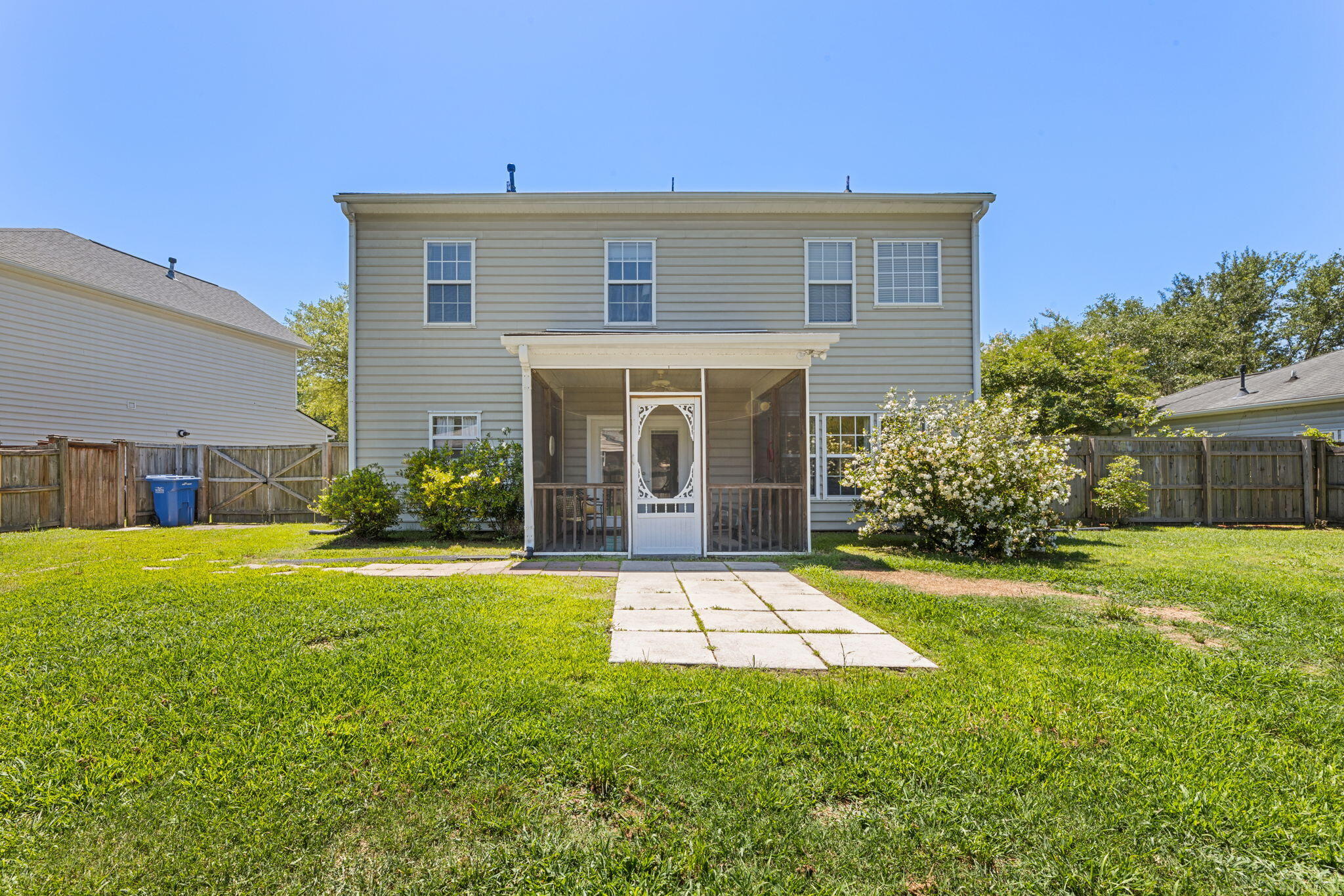 9404 Divot Lane