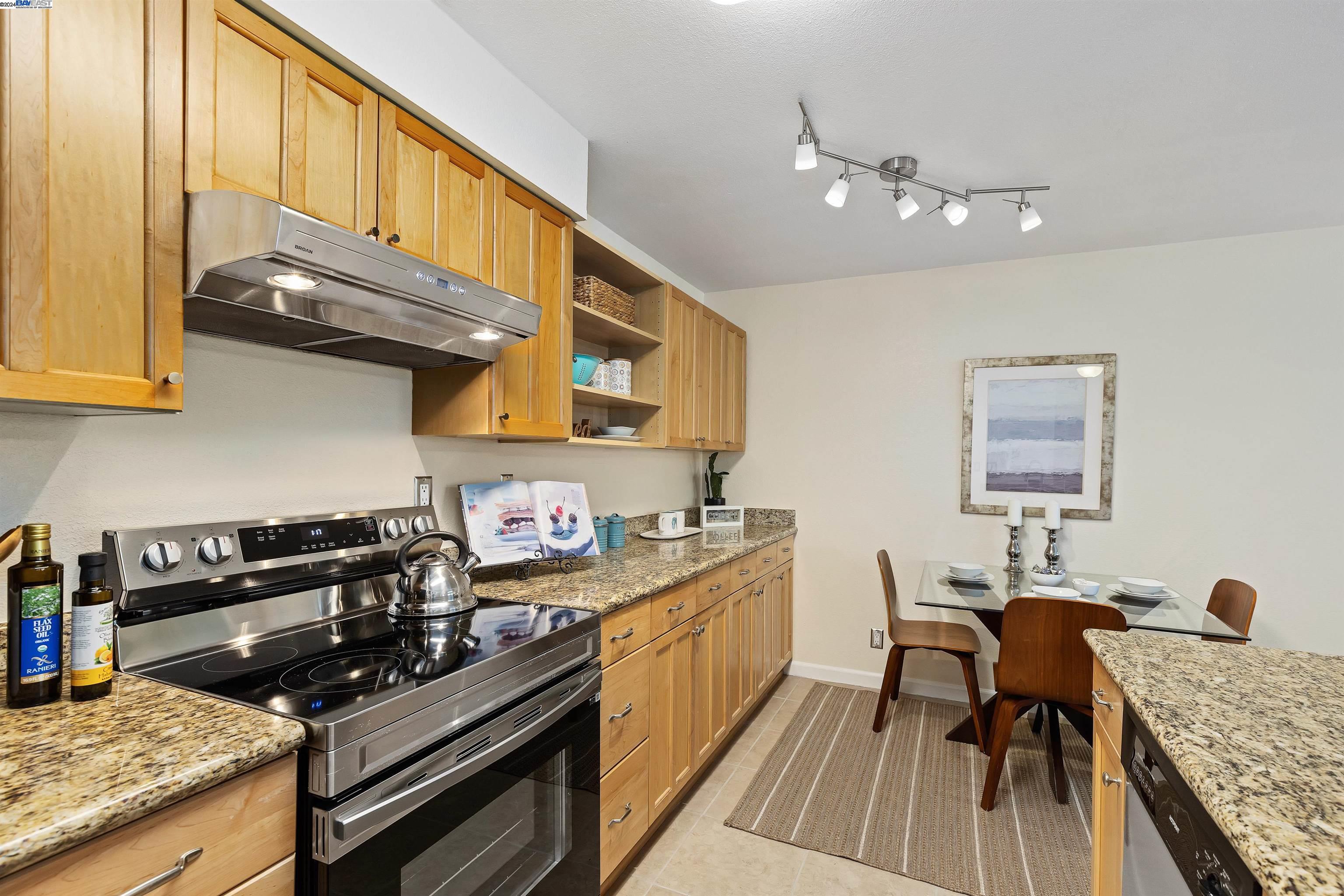 466 Crescent Street # 313