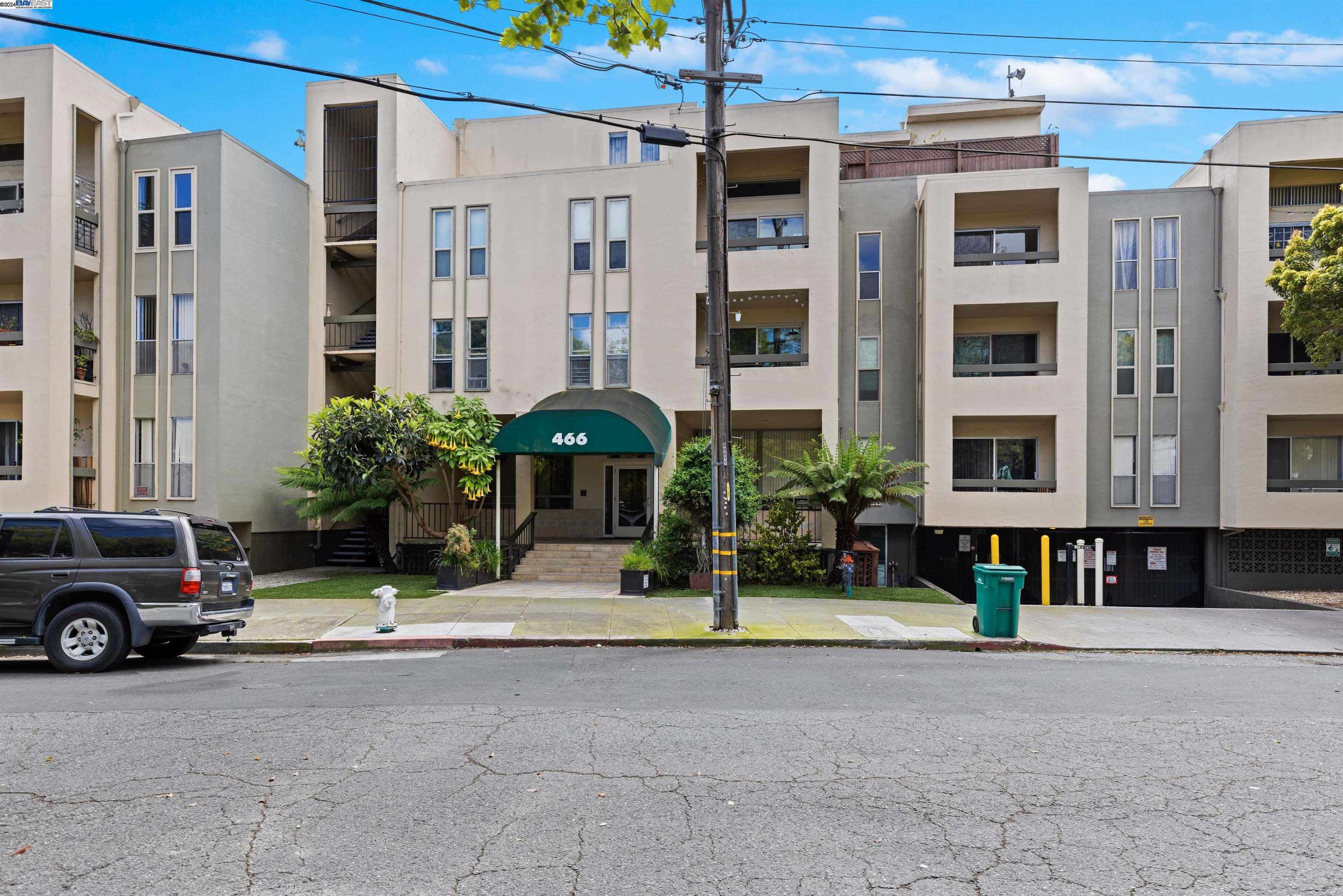 466 Crescent Street # 313
