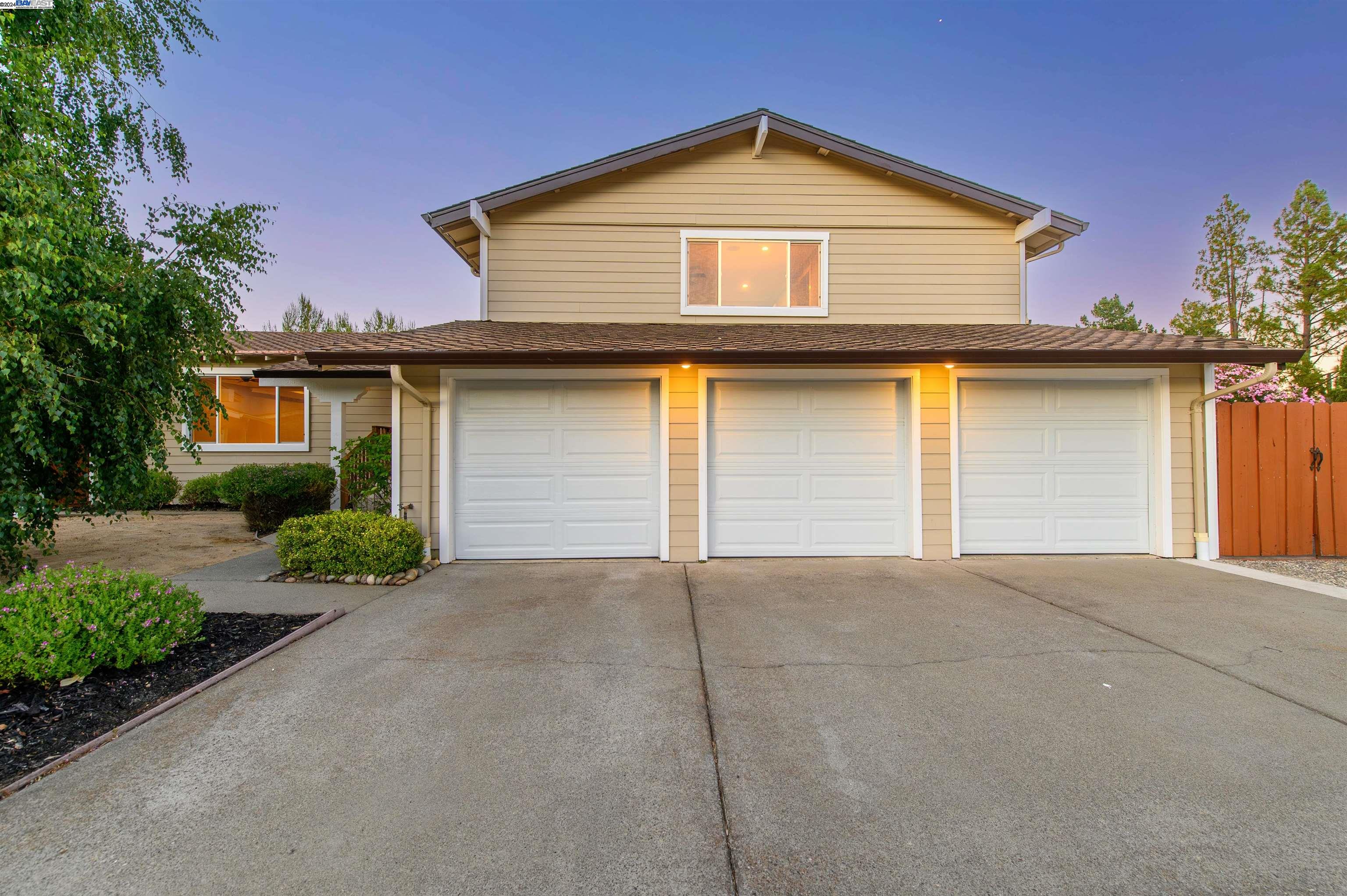2491 Palmira Place