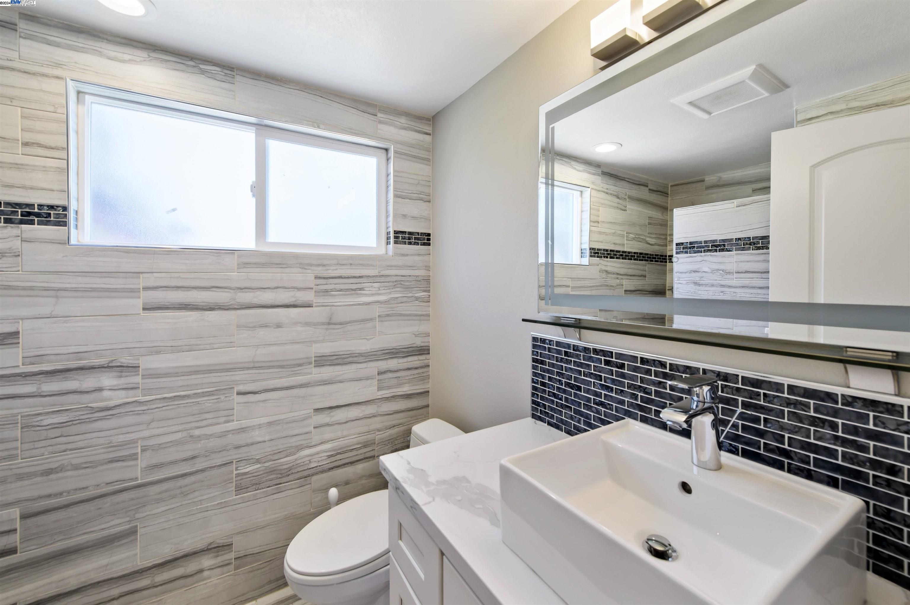 2491 Palmira Place