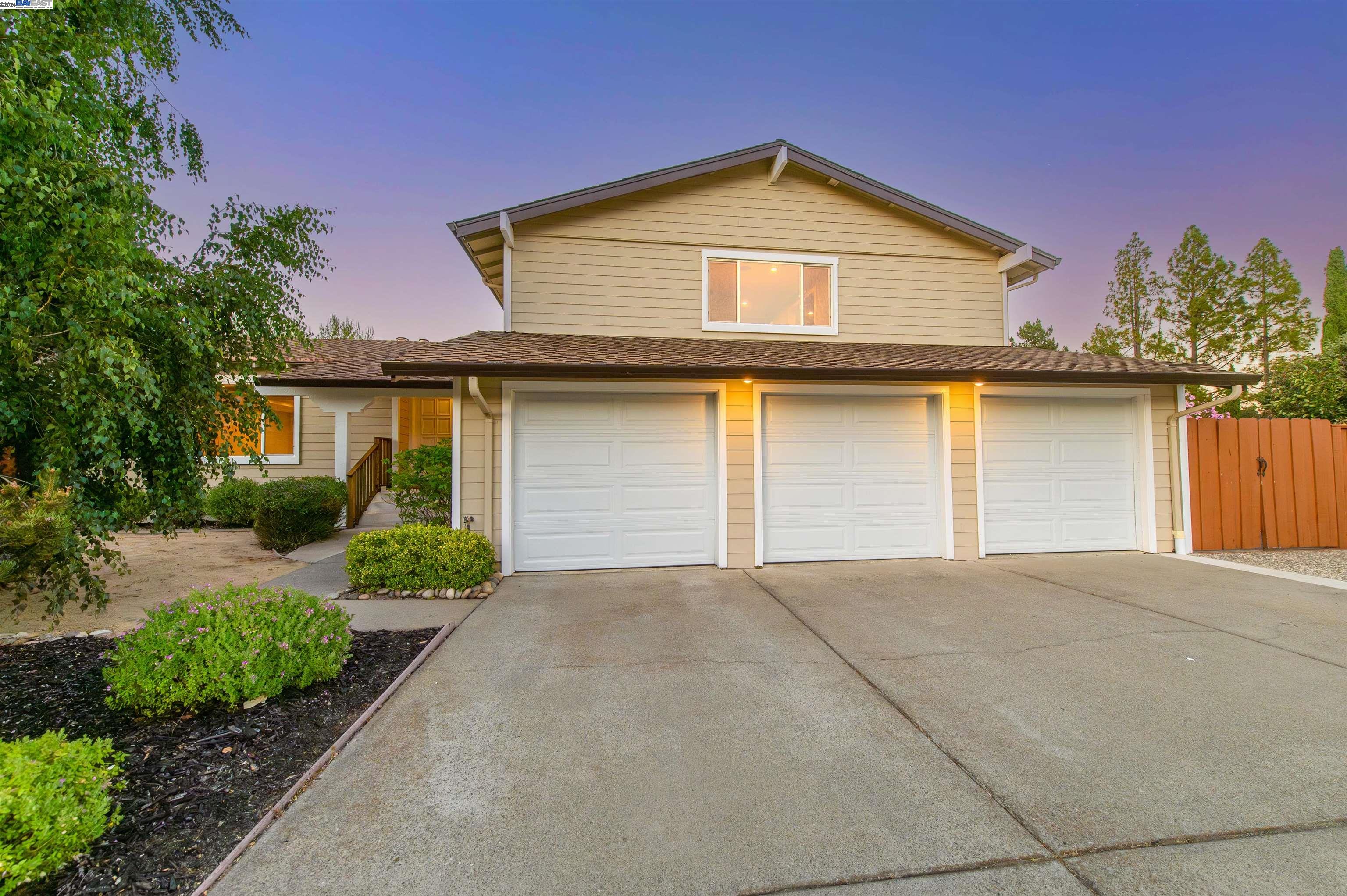 2491 Palmira Place
