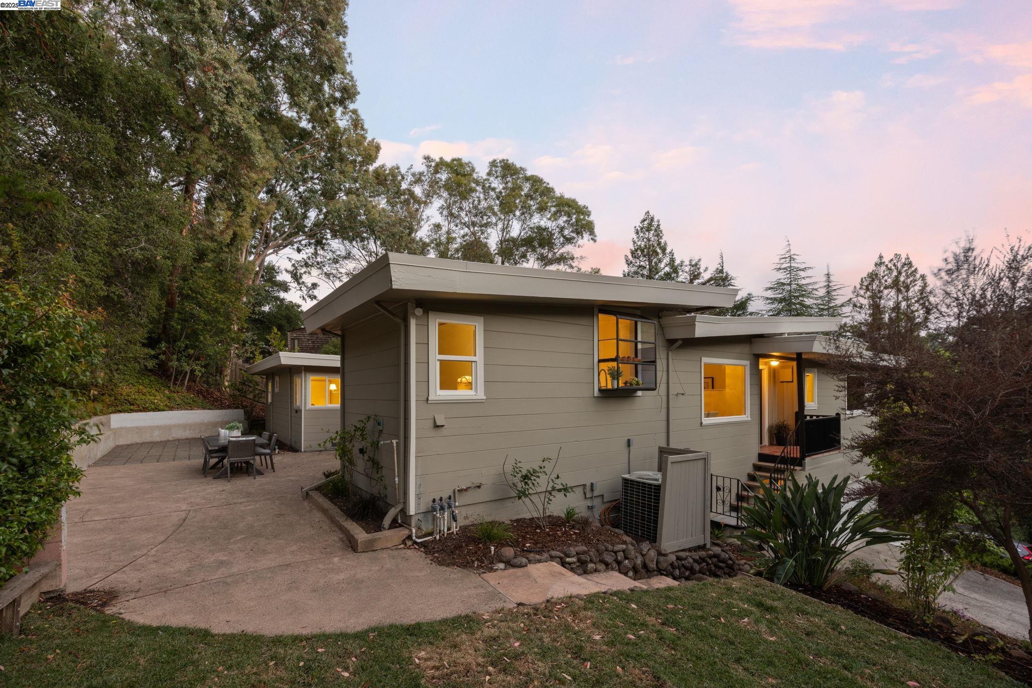 1530 Reliez Valley Rd, Lafayette