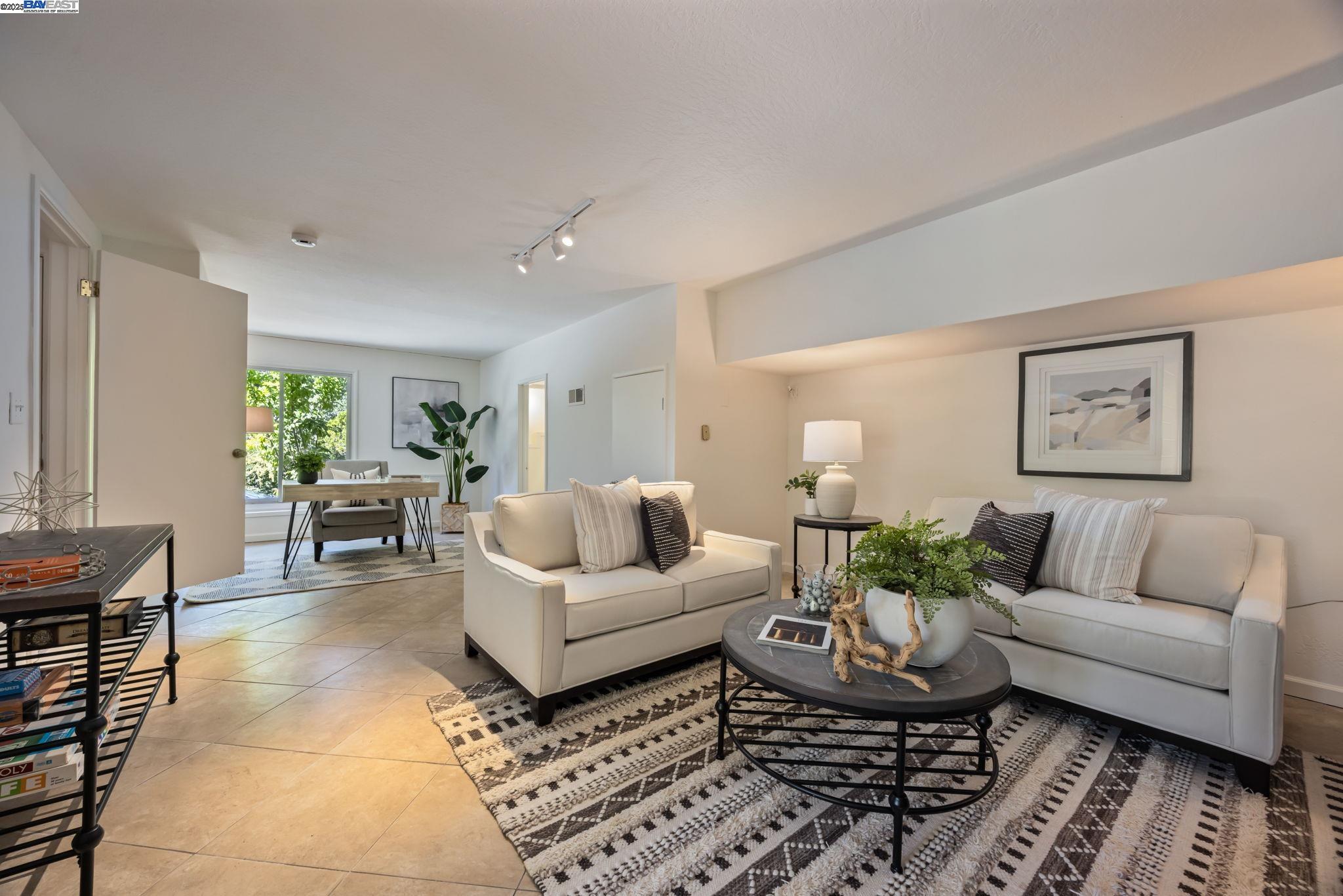 1530 Reliez Valley Rd, Lafayette