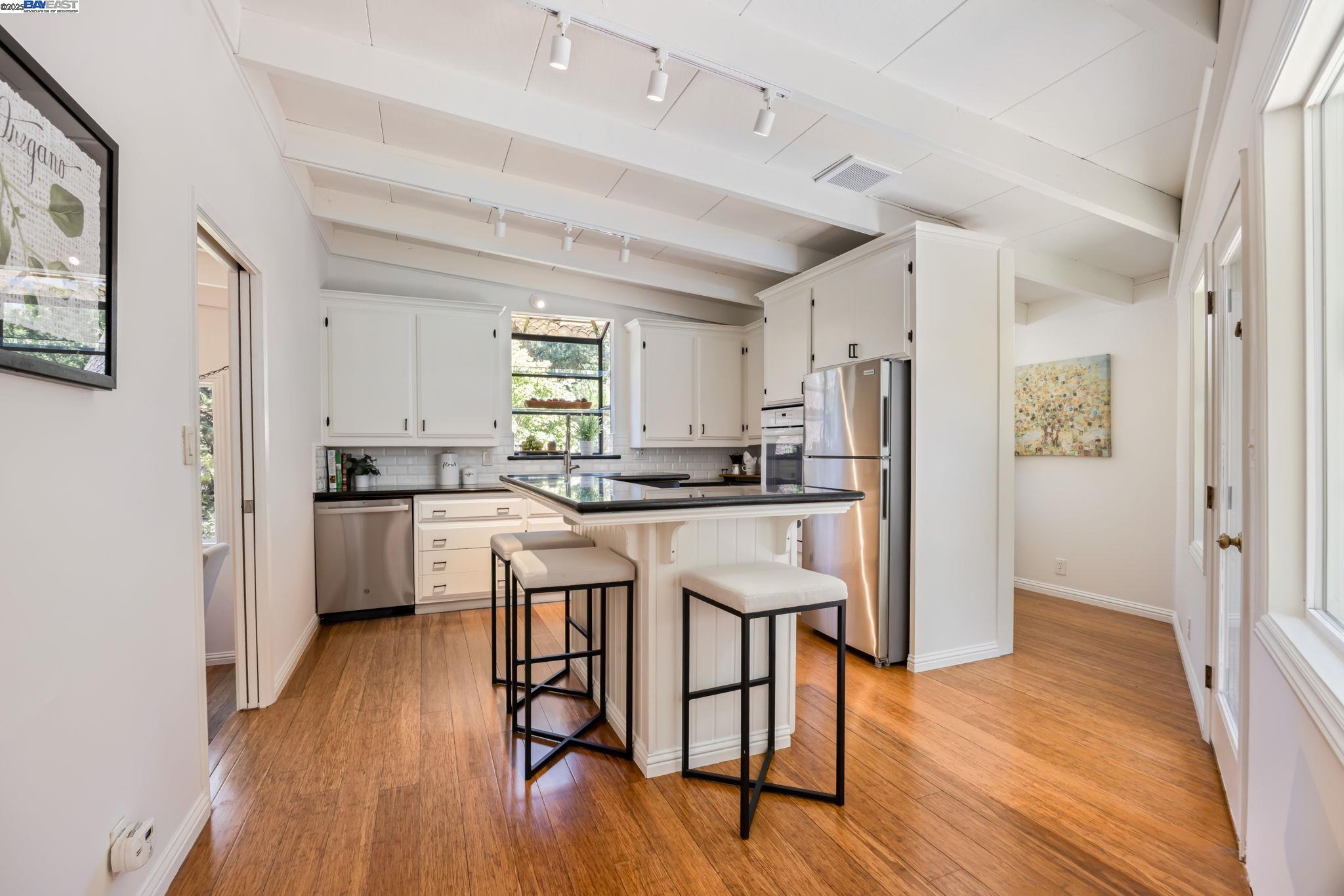 1530 Reliez Valley Rd, Lafayette