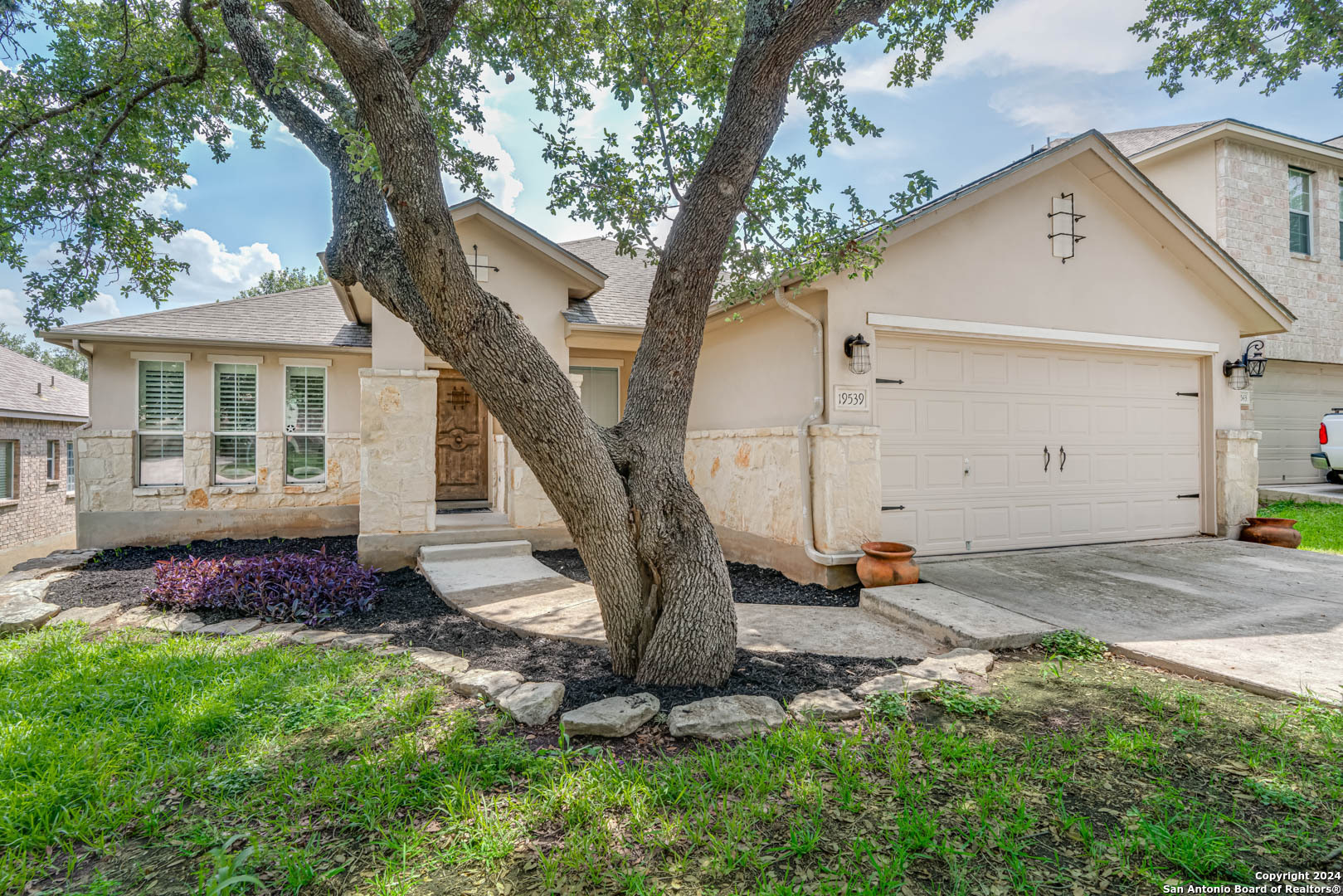 19539 HIGHGROVE LN