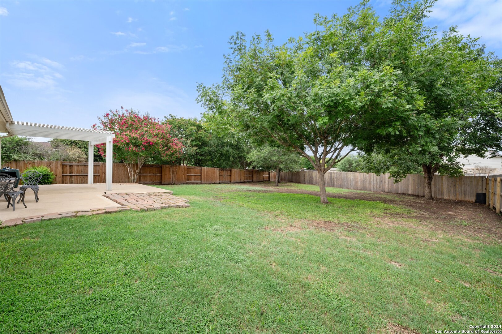 237 TURNBERRY DR