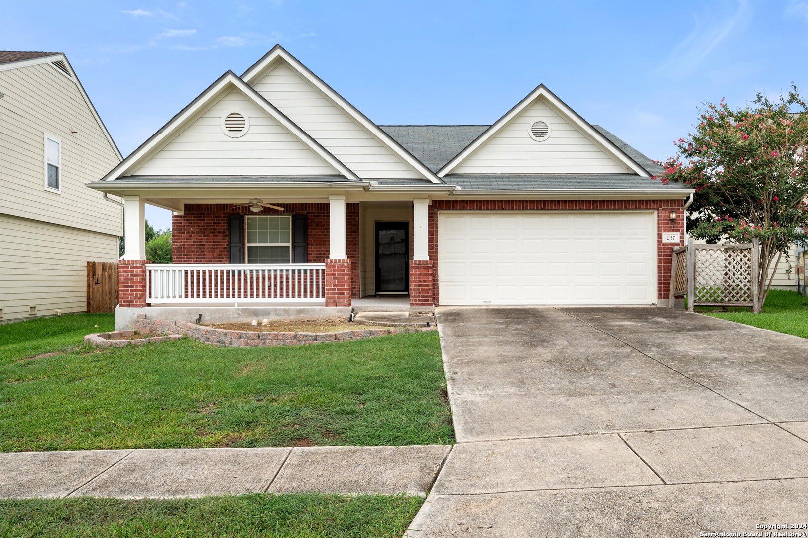 237 TURNBERRY DR