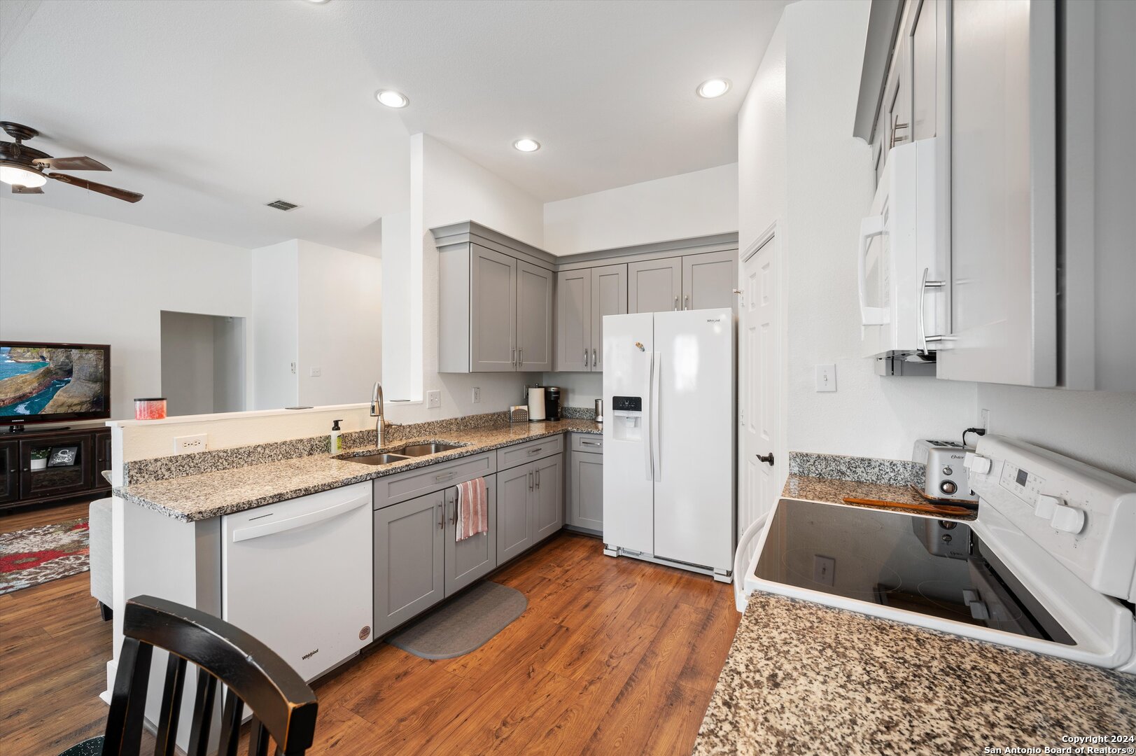 237 TURNBERRY DR