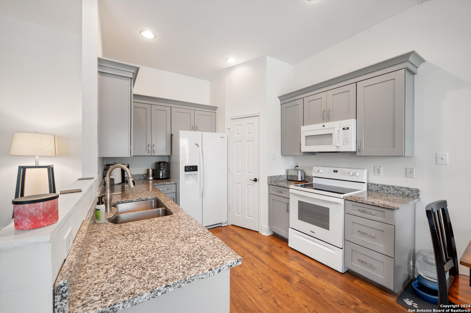 237 TURNBERRY DR