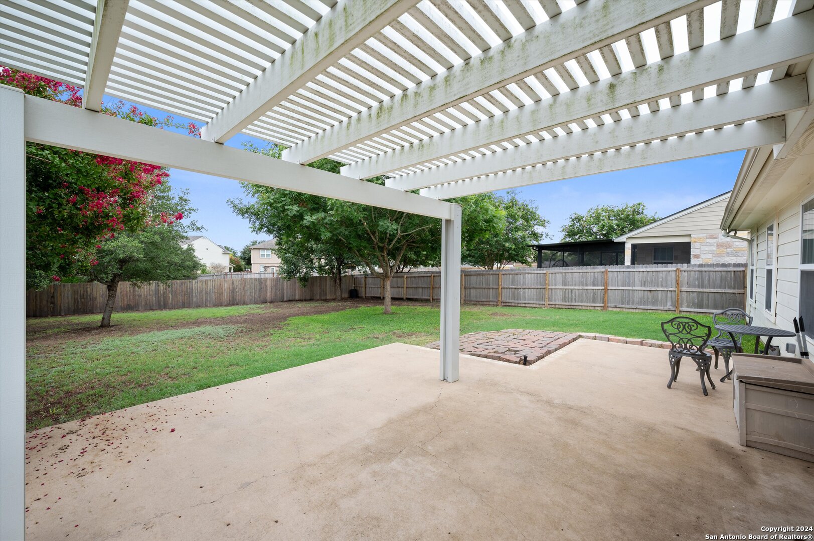 237 TURNBERRY DR