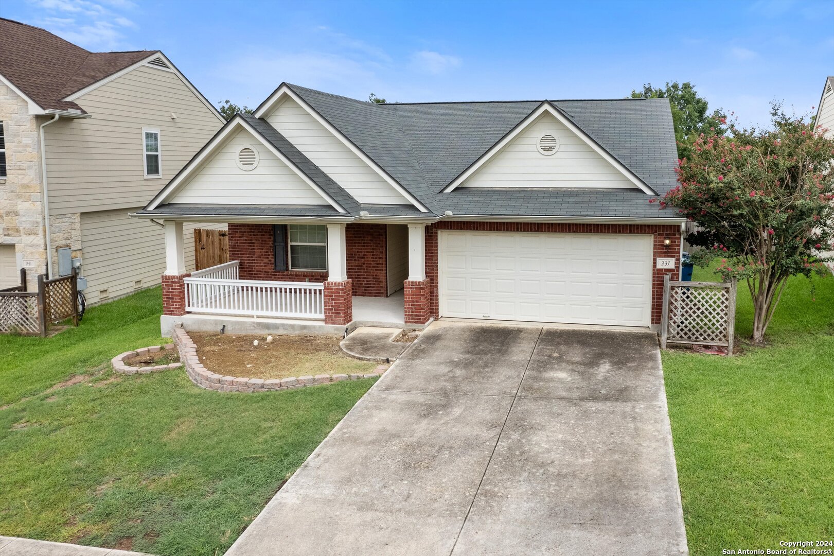 237 TURNBERRY DR
