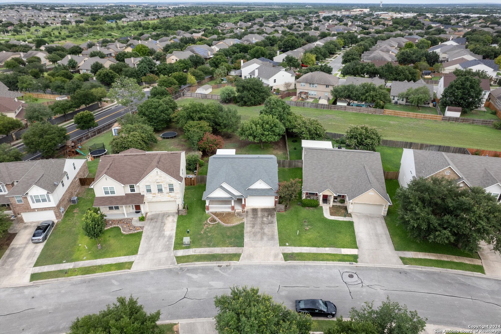 237 TURNBERRY DR