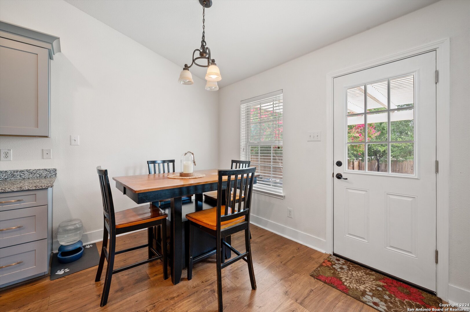 237 TURNBERRY DR