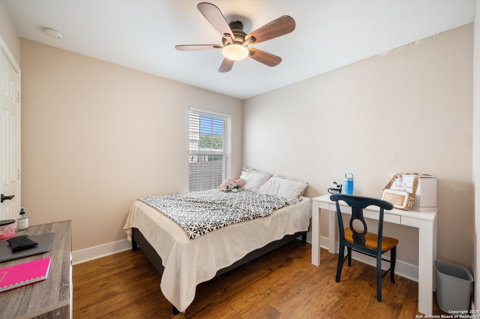 237 TURNBERRY DR
